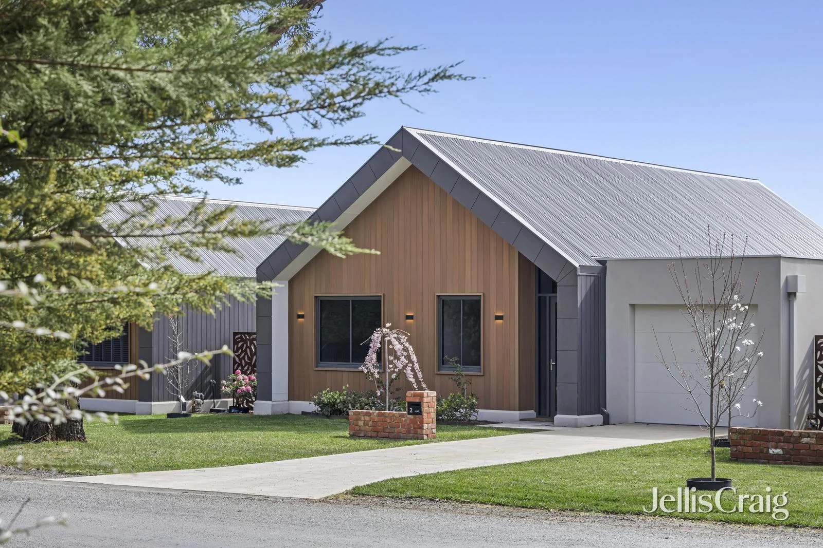 2/27 Corinella Road (1/17)