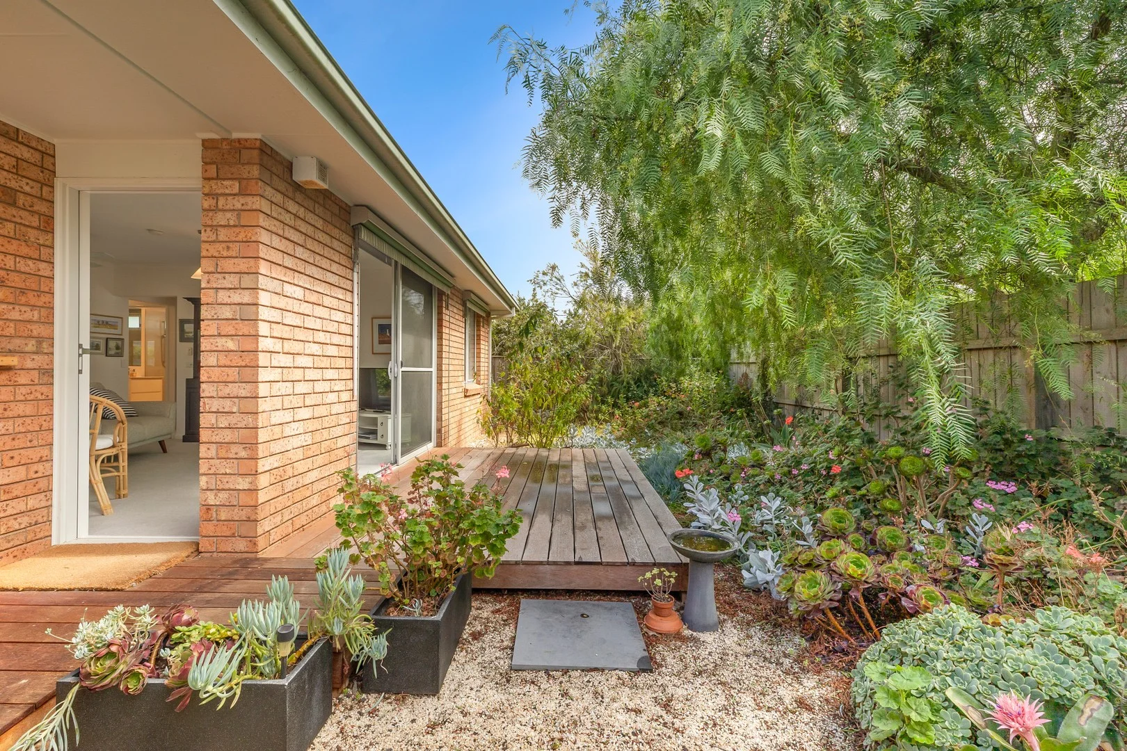 2/28 Knox Drive - Image 2