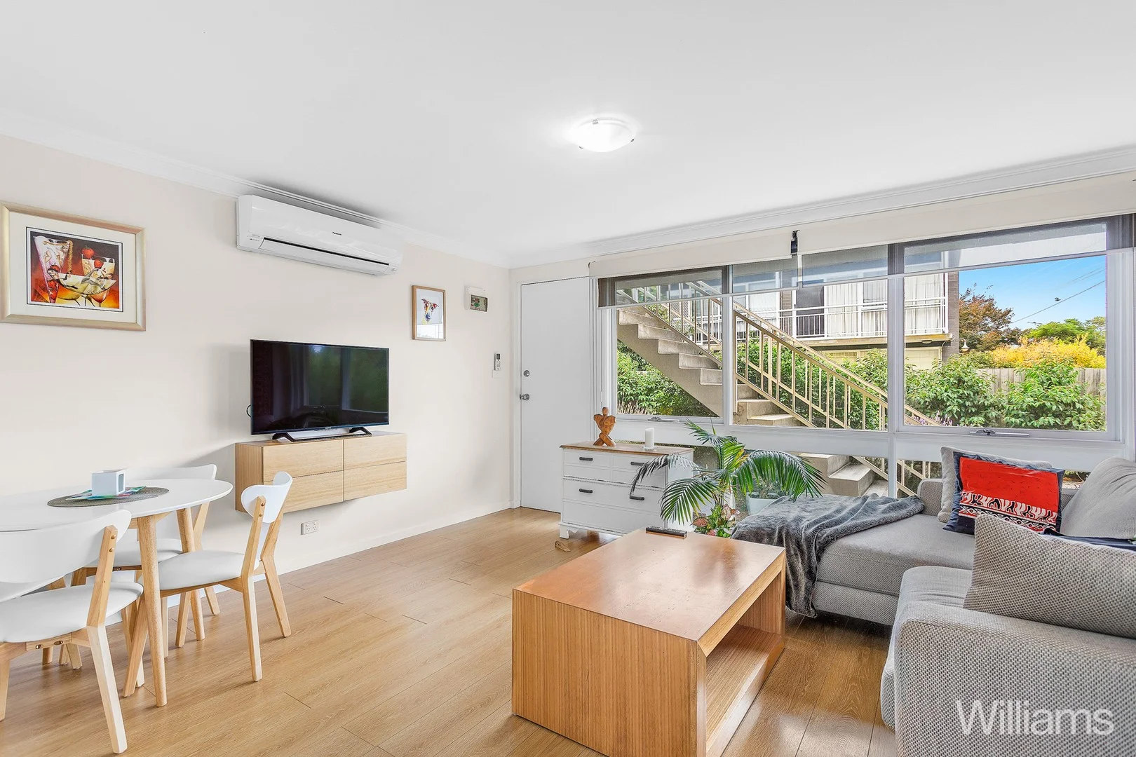 2/29 Dover Road (1/10)