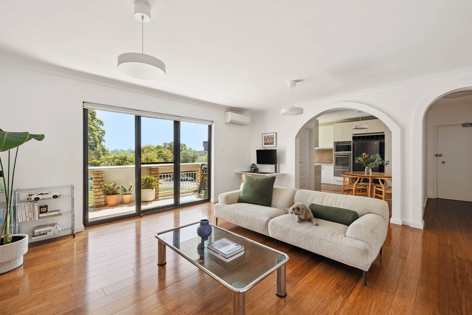 2/29 Walton Crescent (1/18)