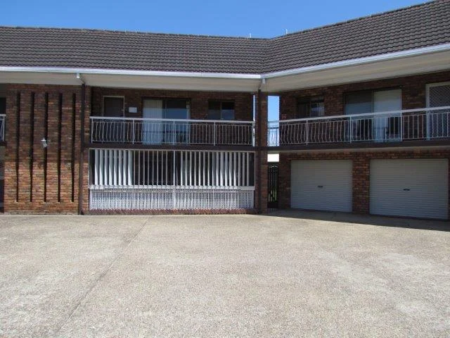 2/295 Anzac Avenue (1/1)