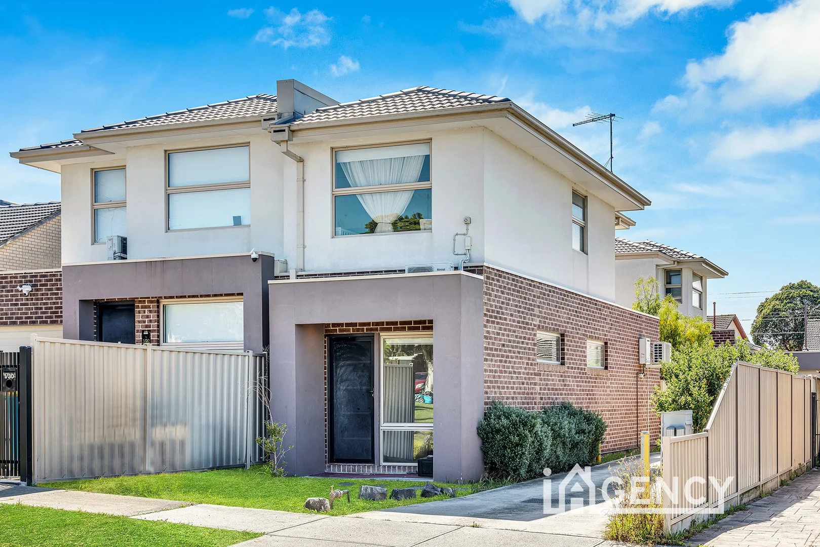 2/30 Hawthorn Road (1/22)