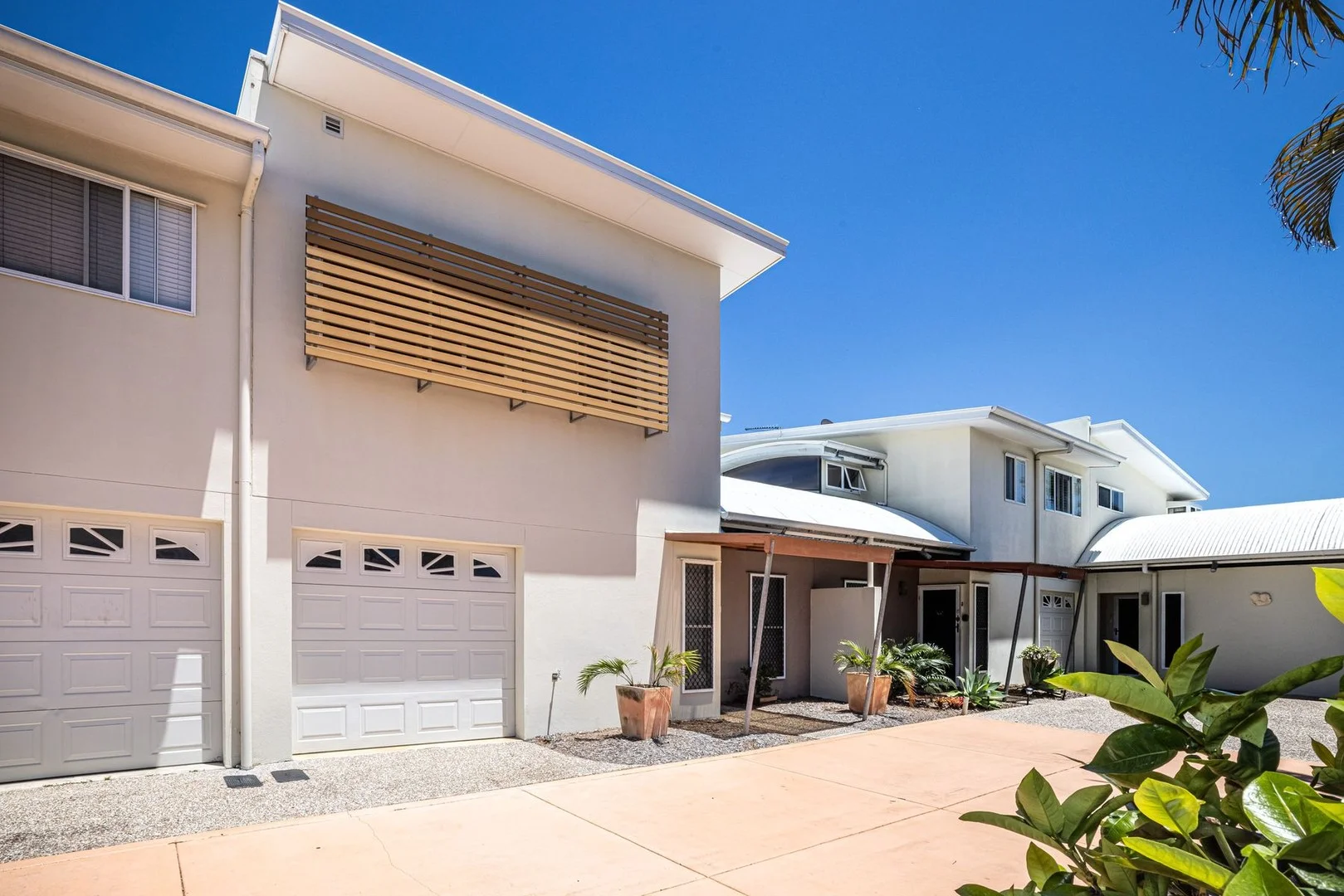 2/33 Hall Avenue (1/29)