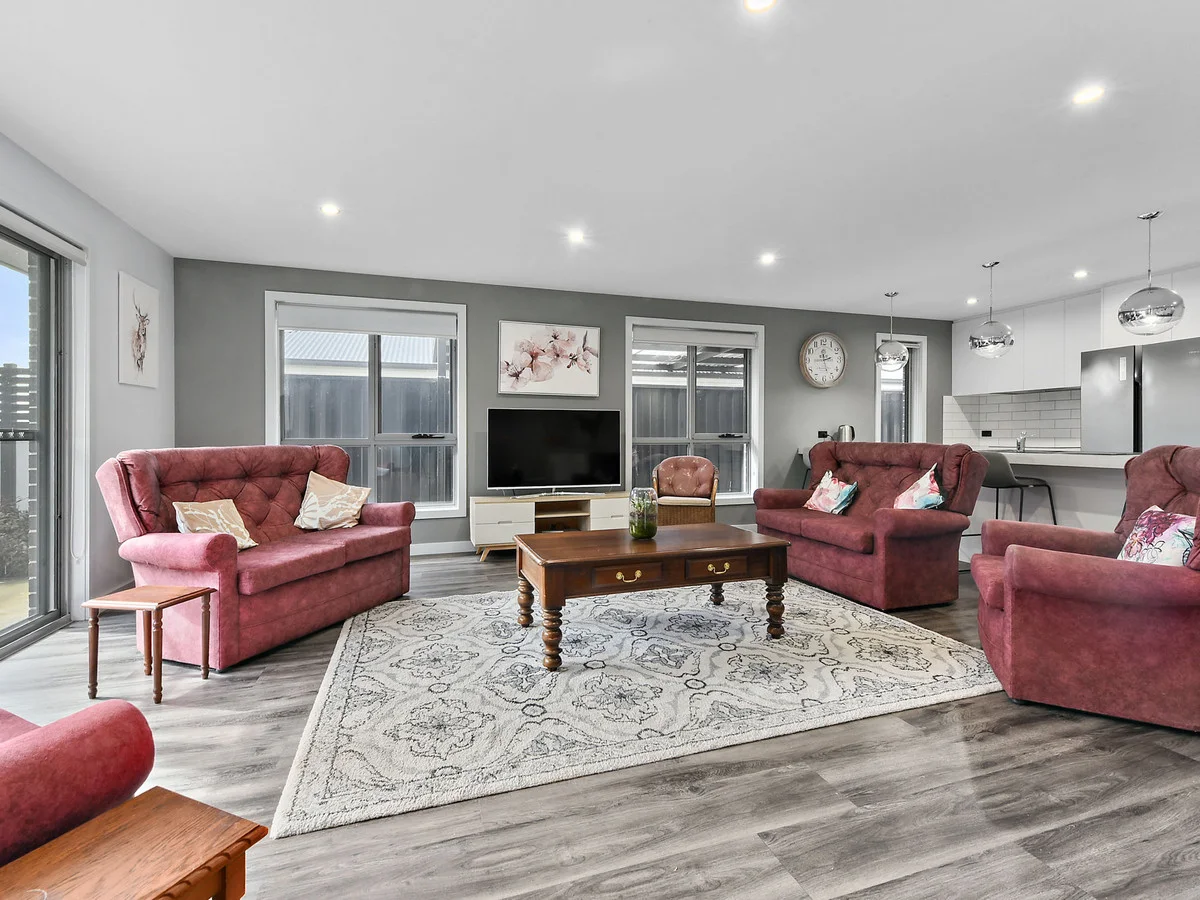 2/351 West Tamar Road - Image 2