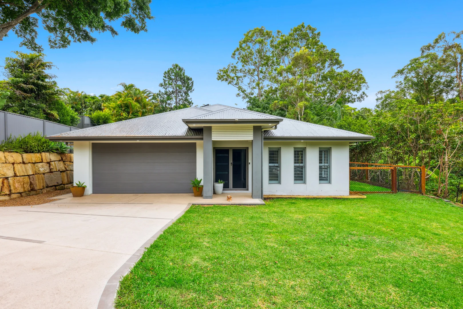 2/36 Bonogin Road (1/37)