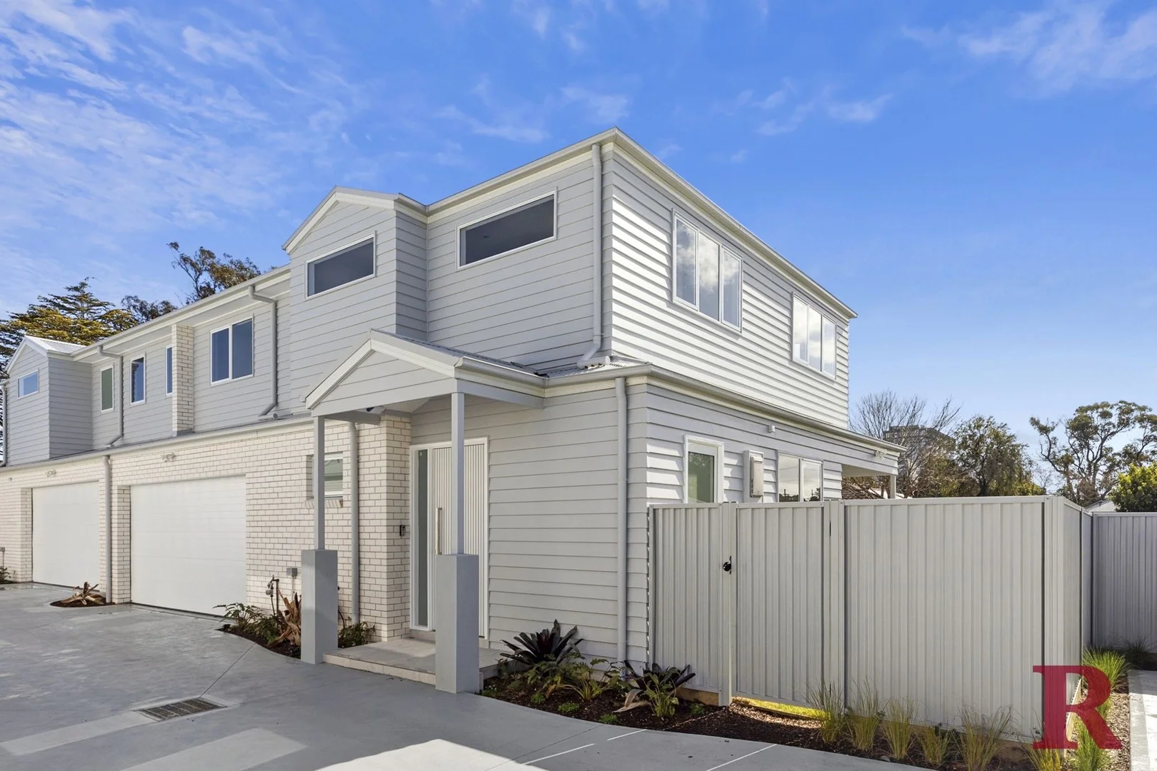 2/4-6 Churchill Avenue (1/15)