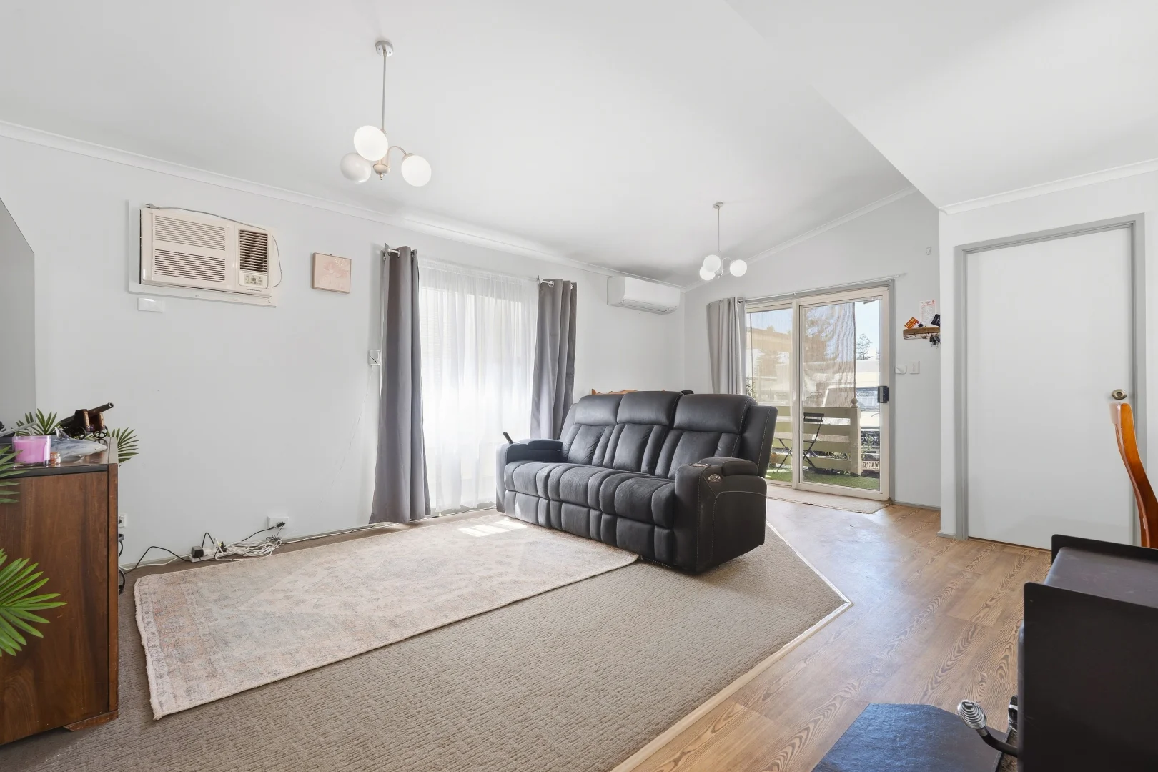 2/4 Church Street - Image 3