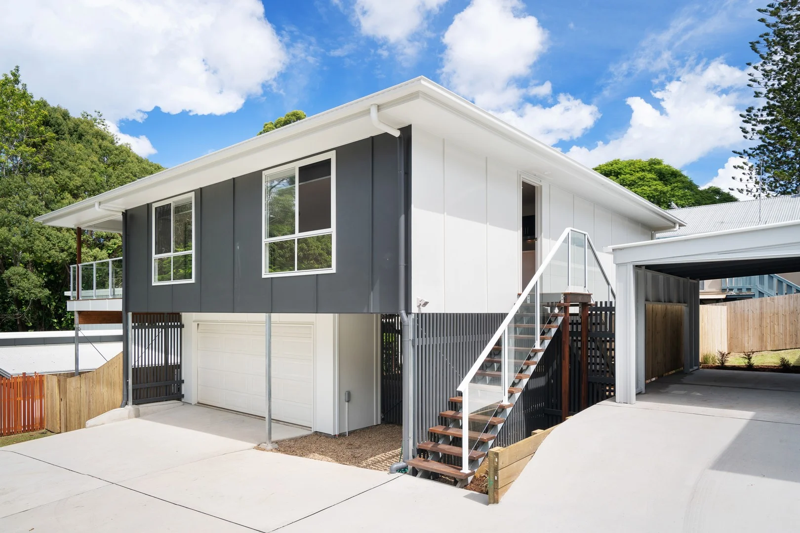2/4 Dinmore Street (1/1)