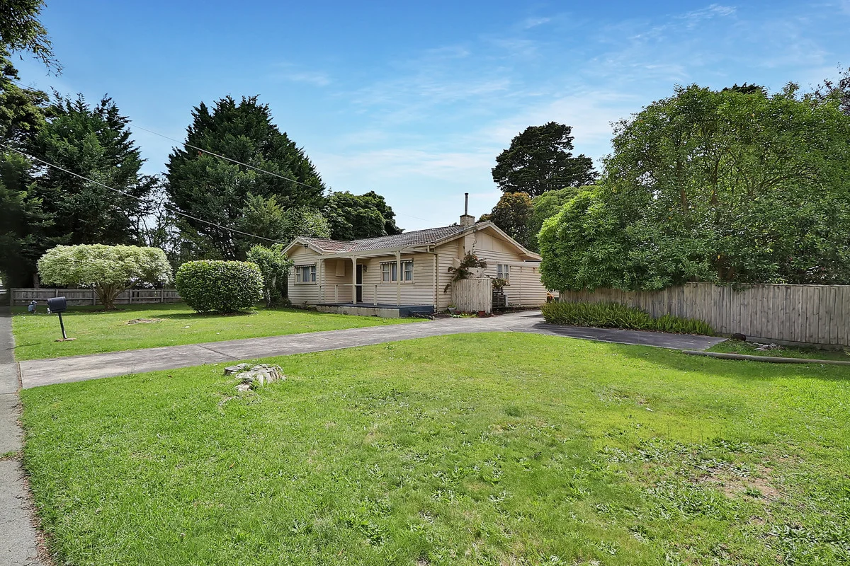 2-4 Ervin Road (1/1)