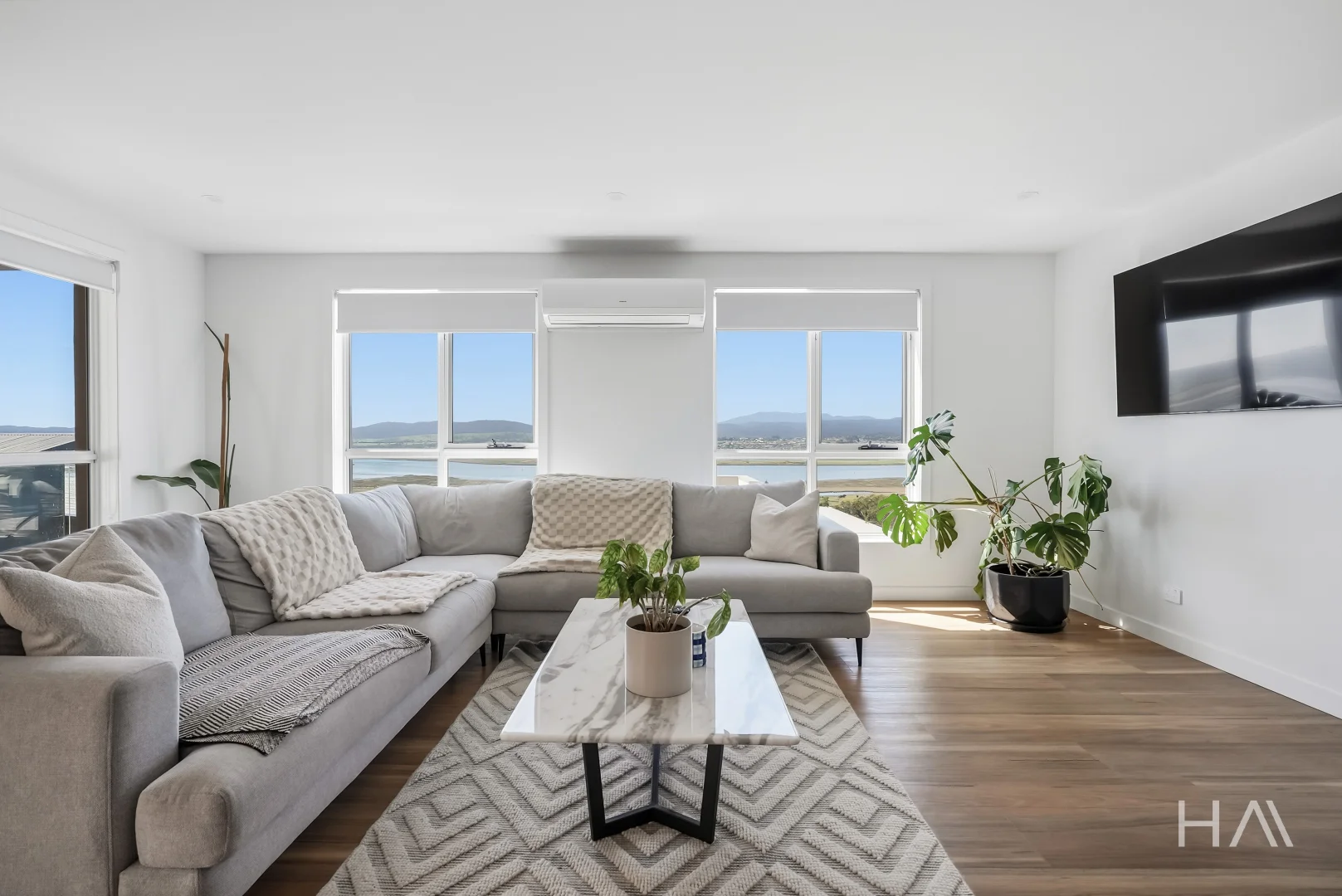 2/4 Hamish Court - Image 5