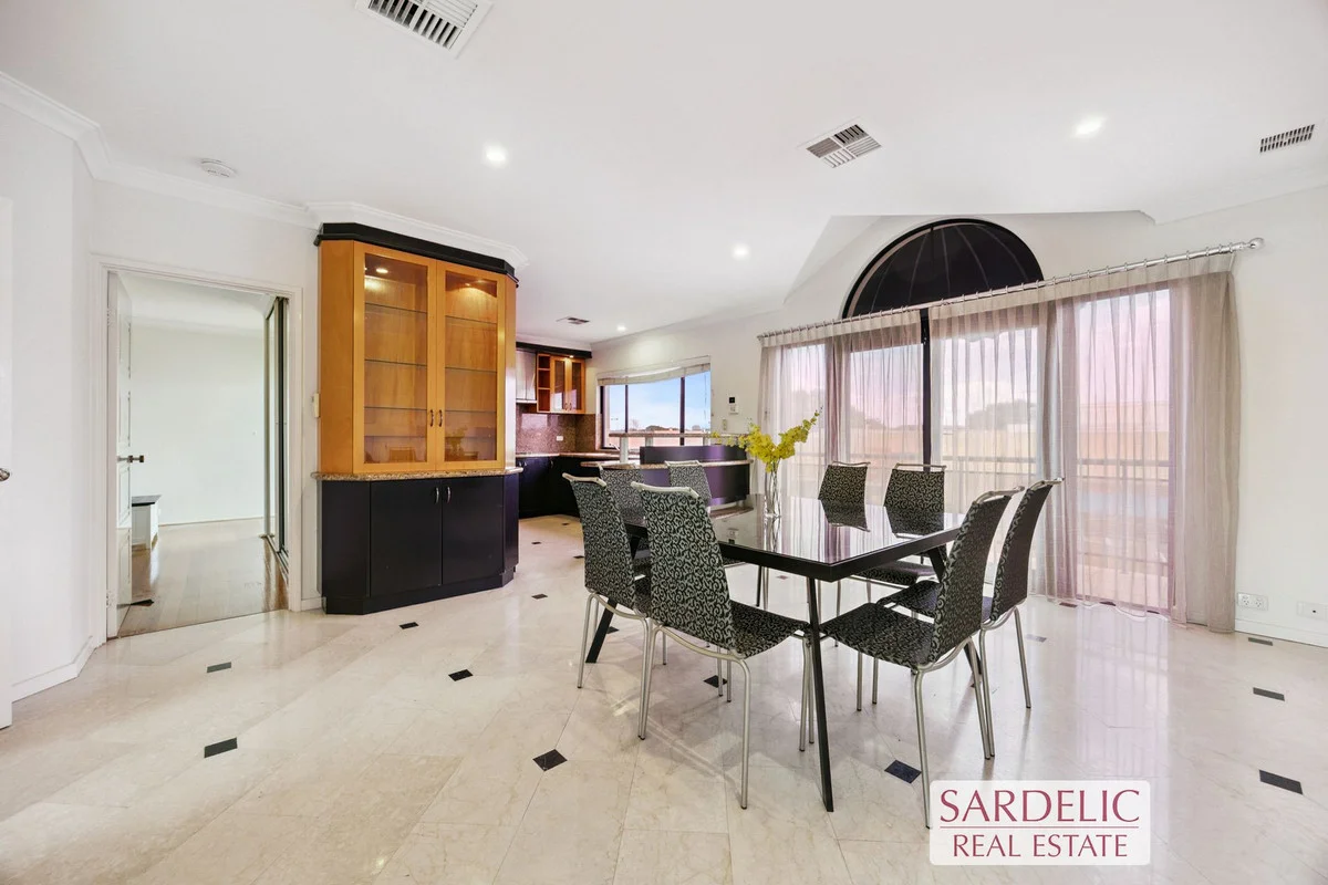 2/40 Swanview Terrace (1/30)