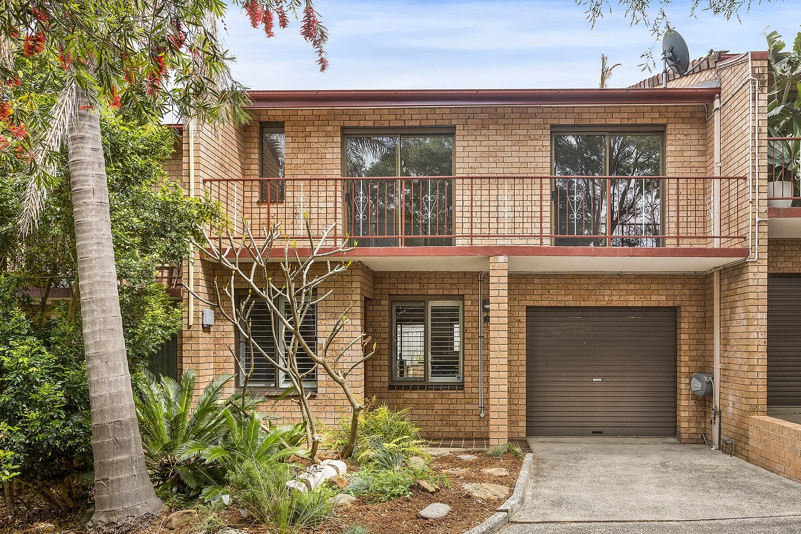 2/44-46 Campbell Street (1/10)