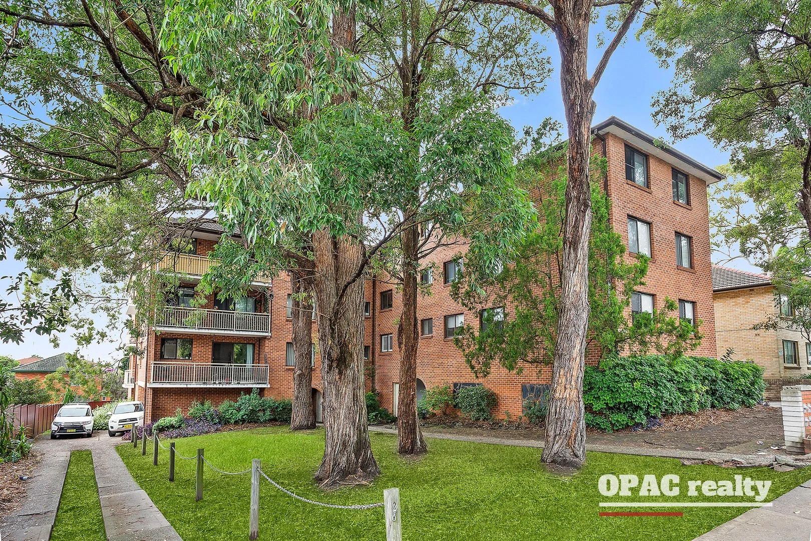 2/44-46 Ocean Street (1/9)