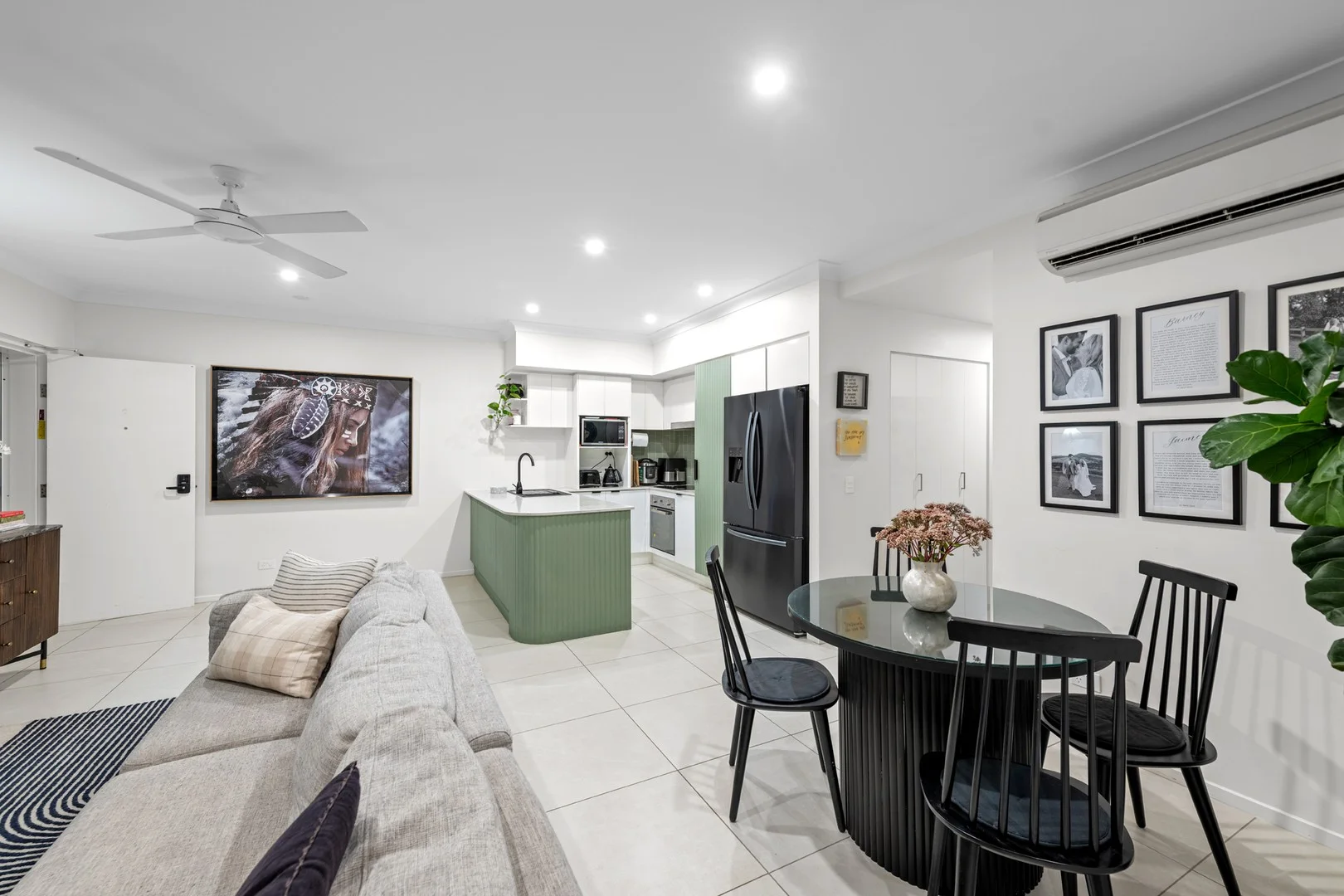 2/44 Jackson Street (1/17)