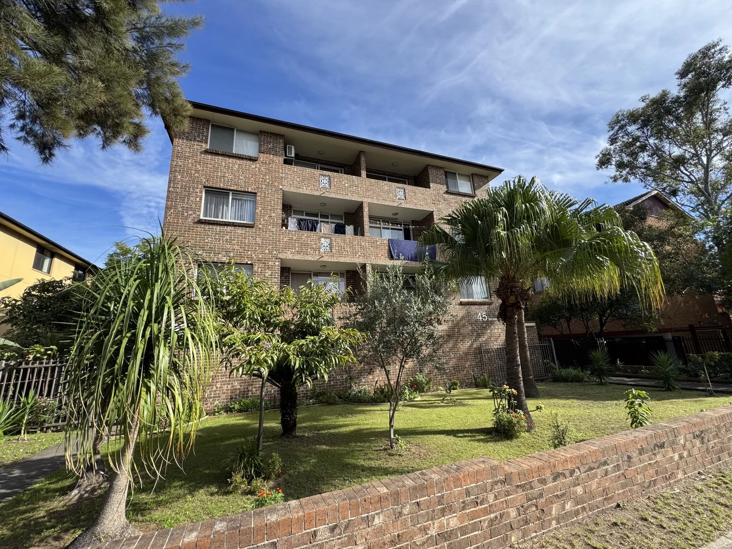 2/45 Bathurst Street (1/6)