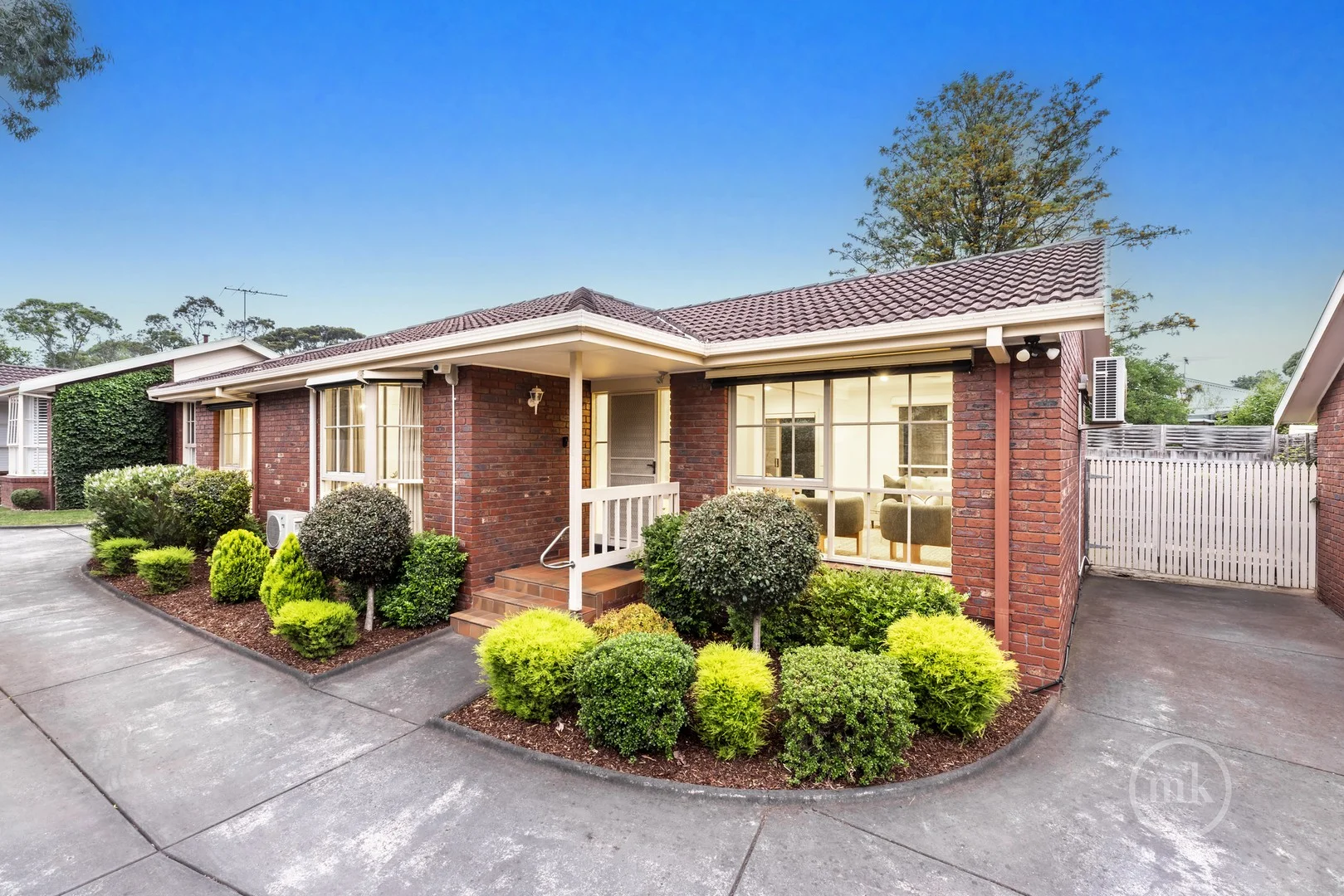 2/5 Leith Road (1/11)