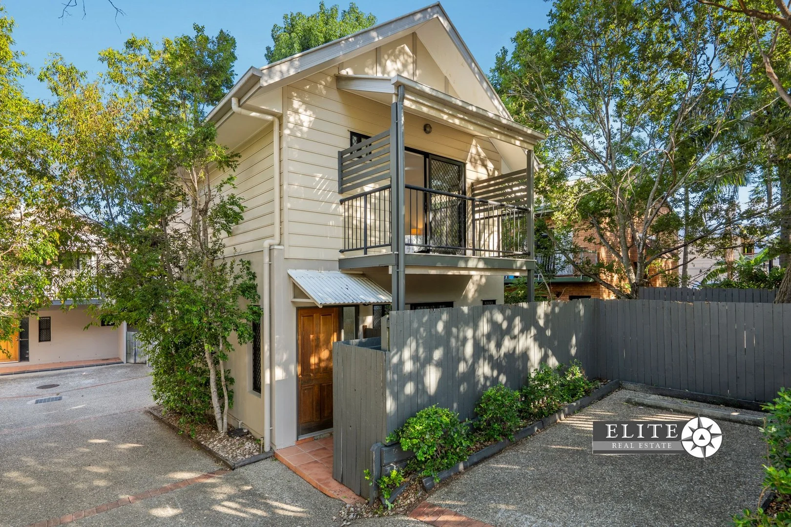 2/50 Warren Street (1/21)