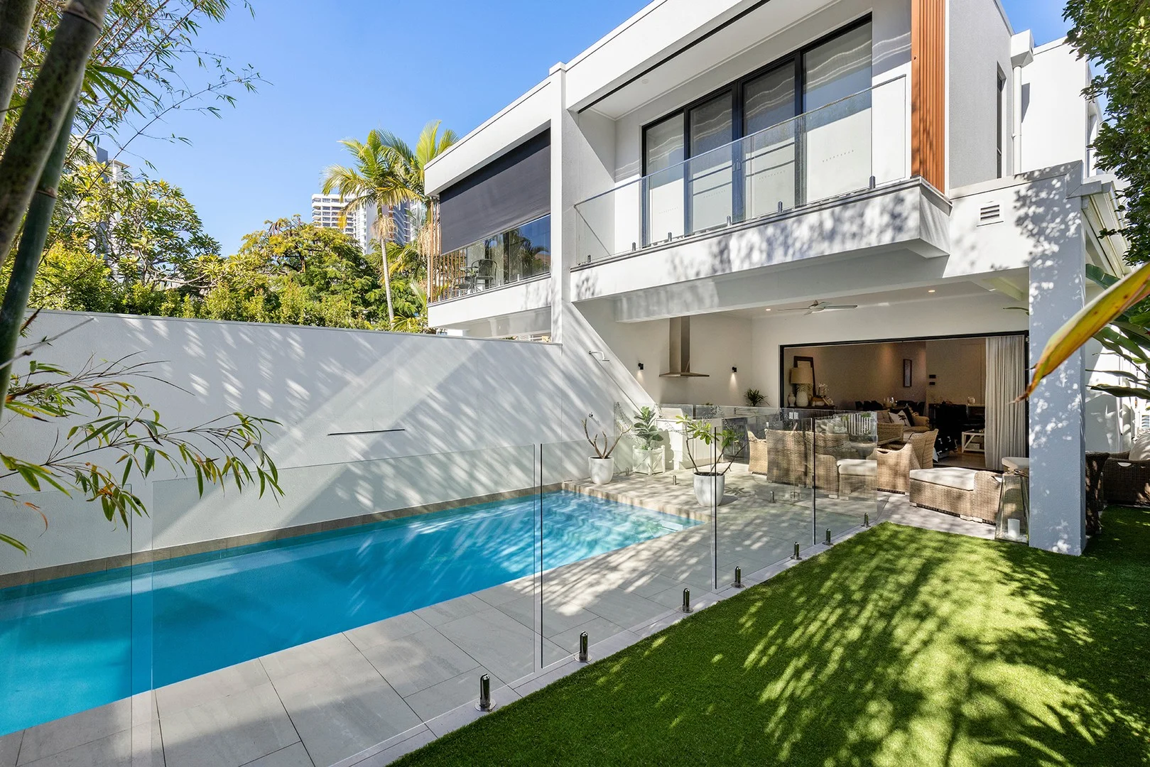 2/53 Breaker Street (1/16)