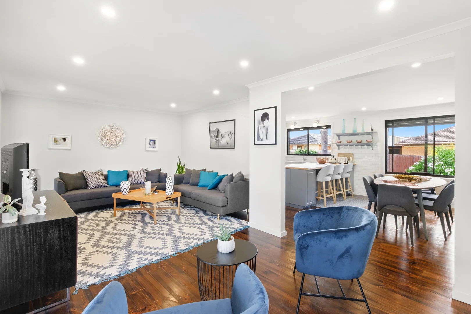 2/53 Main Road - Image 2