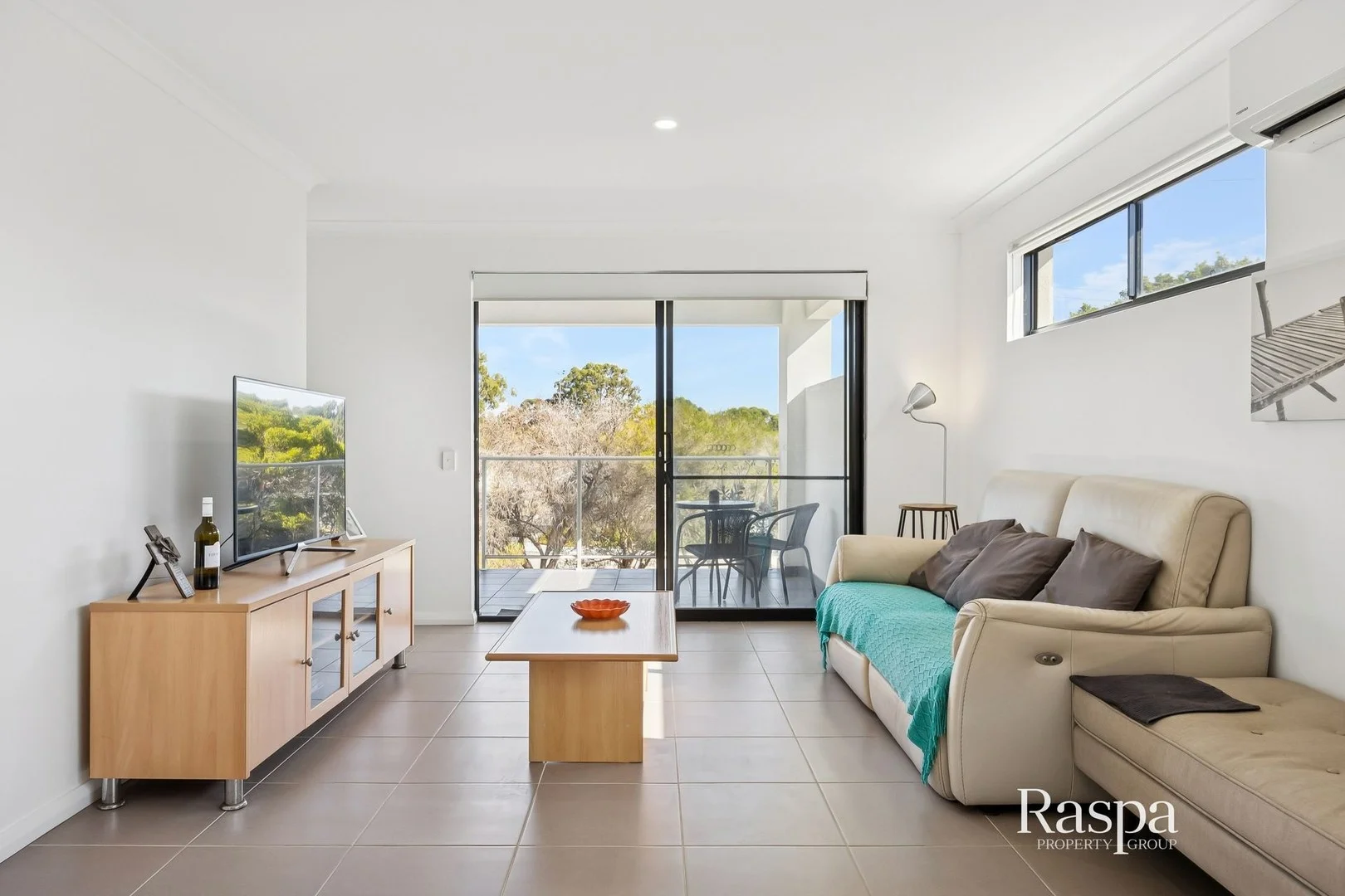 2/54 Cordelia Avenue (1/21)