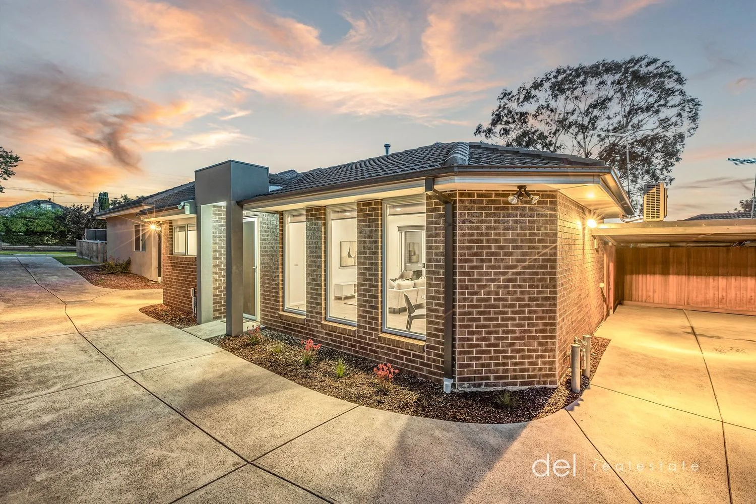 2/55 Jones Road (1/13)