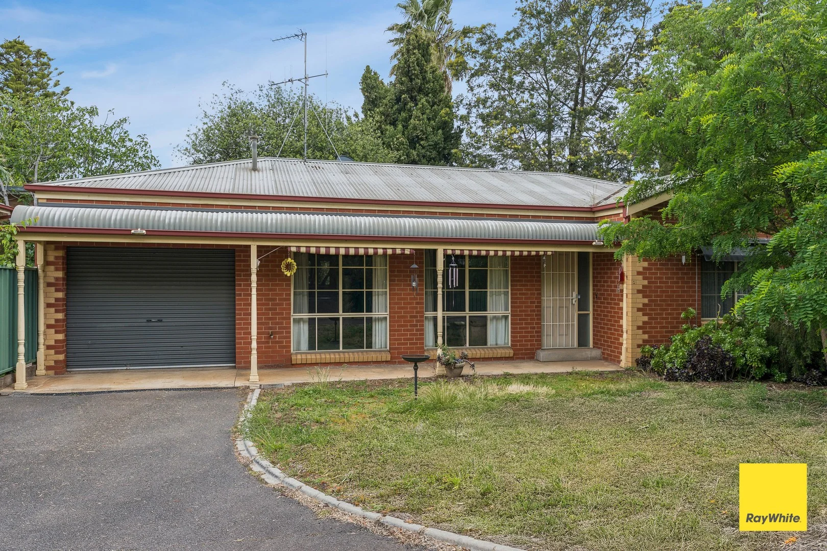 2/570 Hargreaves Street (1/1)