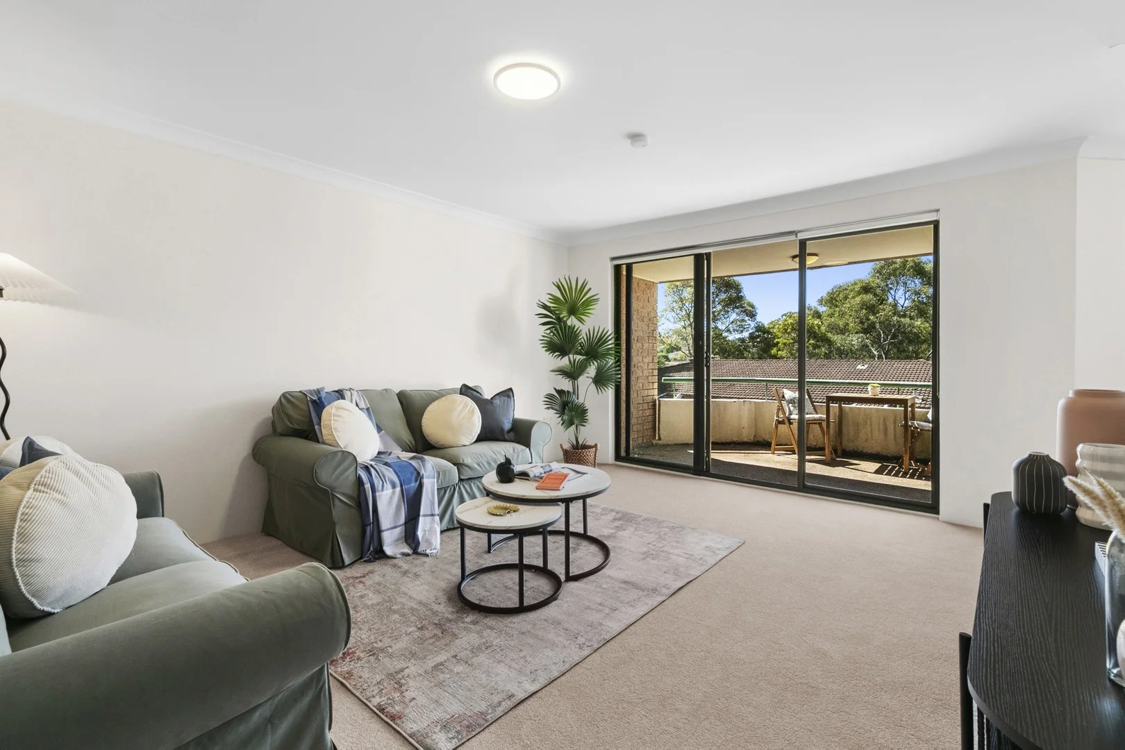 2/6 Freeman Place (1/12)