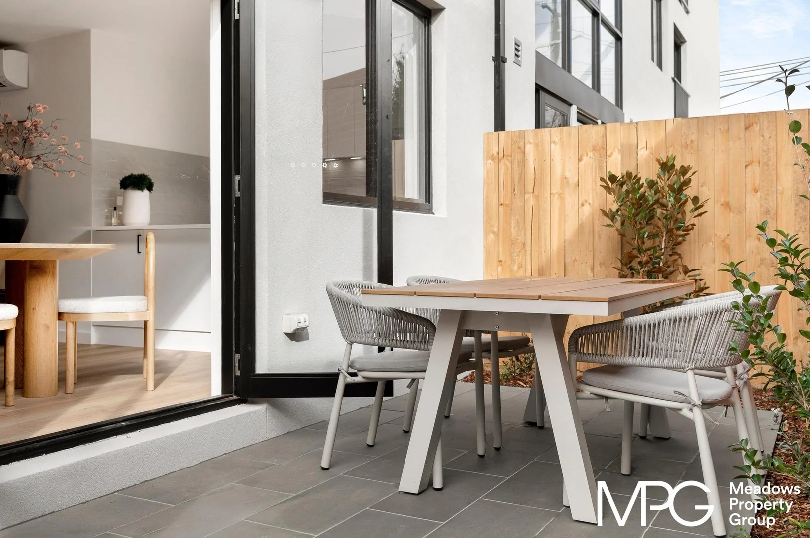 2/60 Buckley Street (1/1)