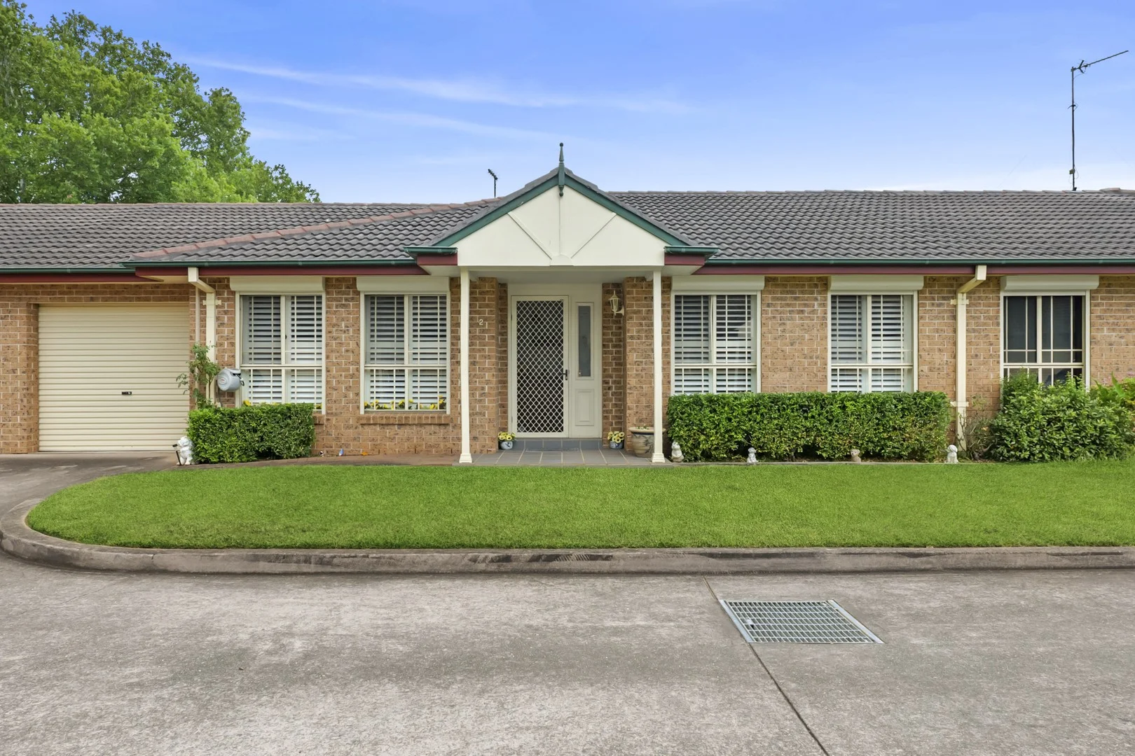 2/68 Windsor Street (1/11)