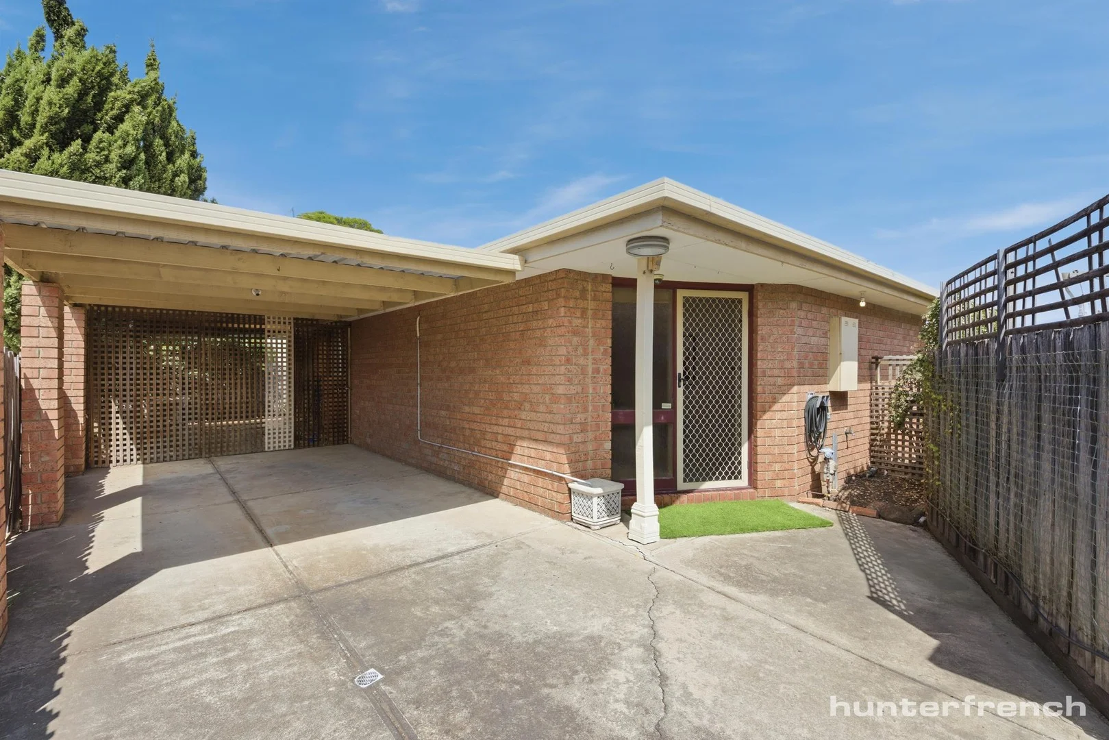 2/69 High Street South (1/1)