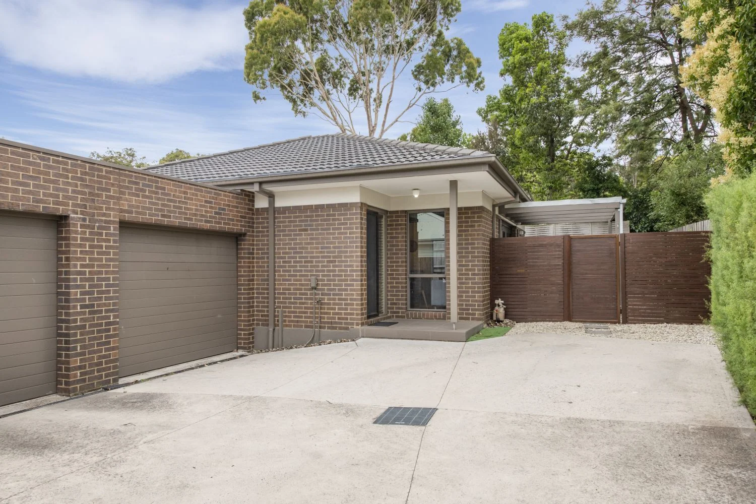 2/7 Jubilee Street (1/14)