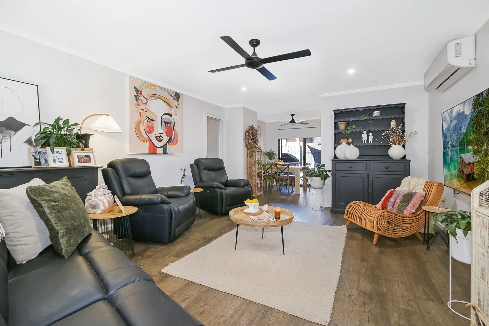 2/7 Waratah Way (1/22)