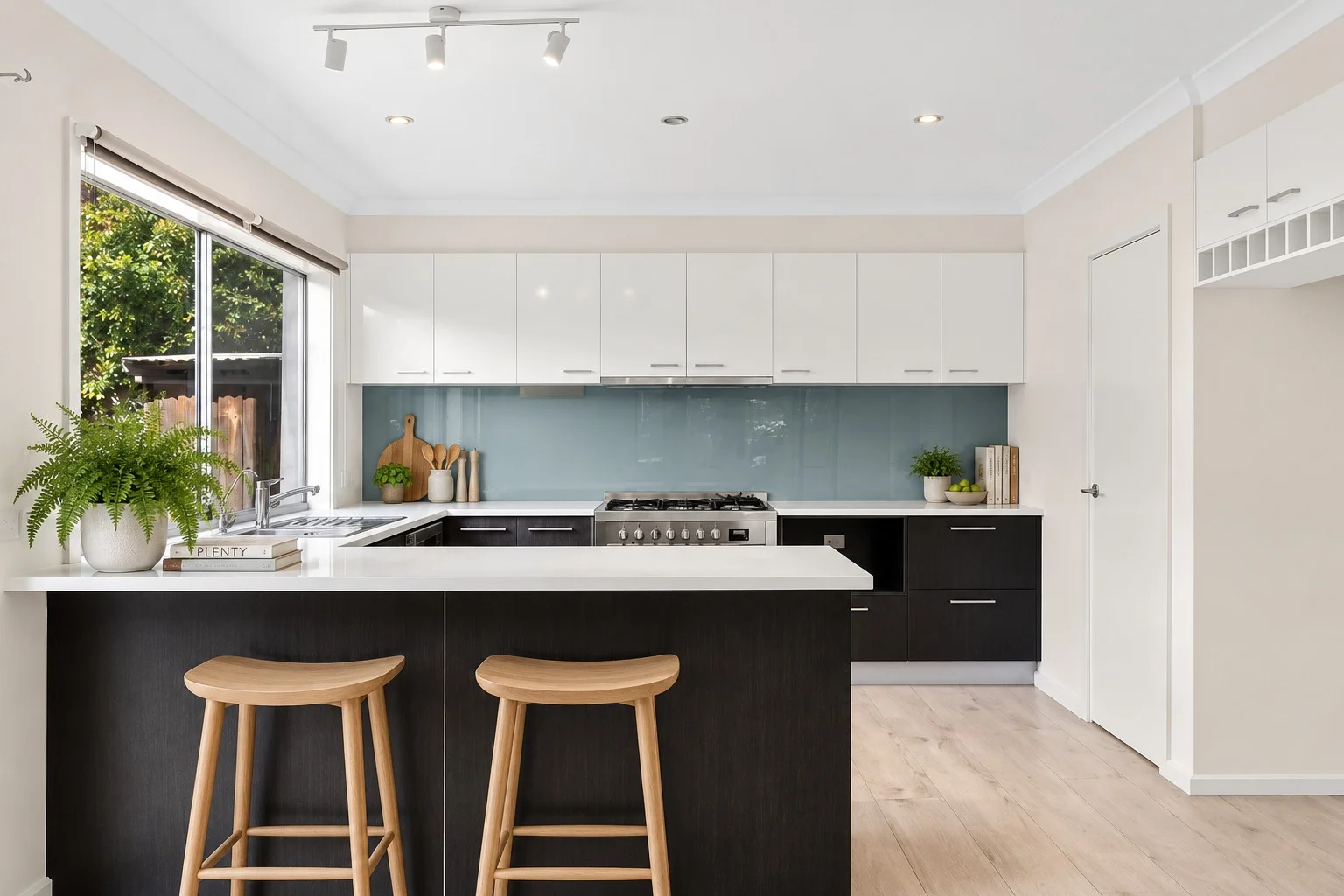 2/7 Watkin Street - Image 3