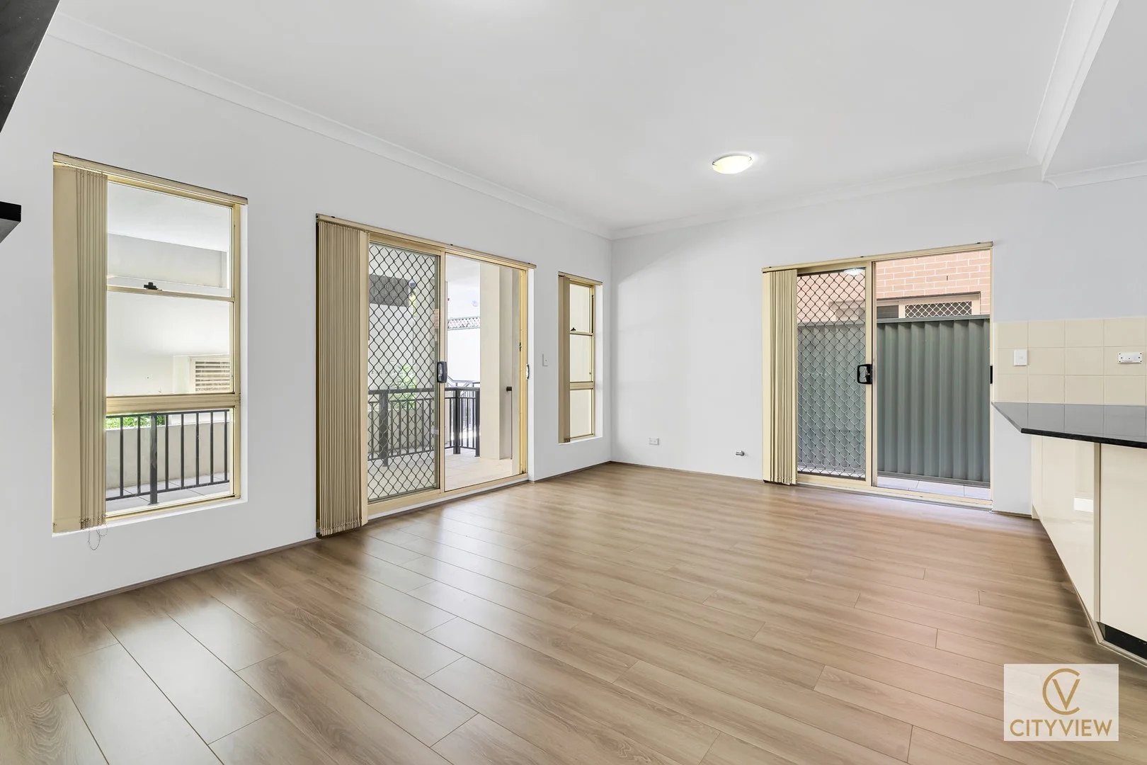 2/75A Queens Rd (1/10)