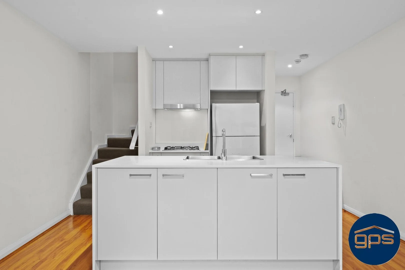 2/79-87 Beaconsfield Street (1/12)