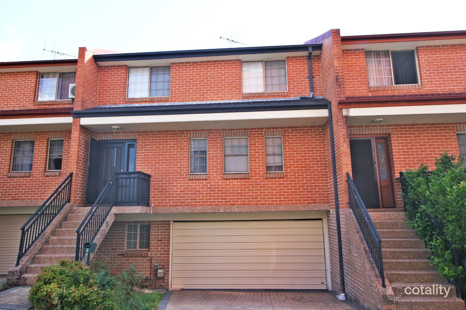 2/8 Dartbrook Road (1/1)