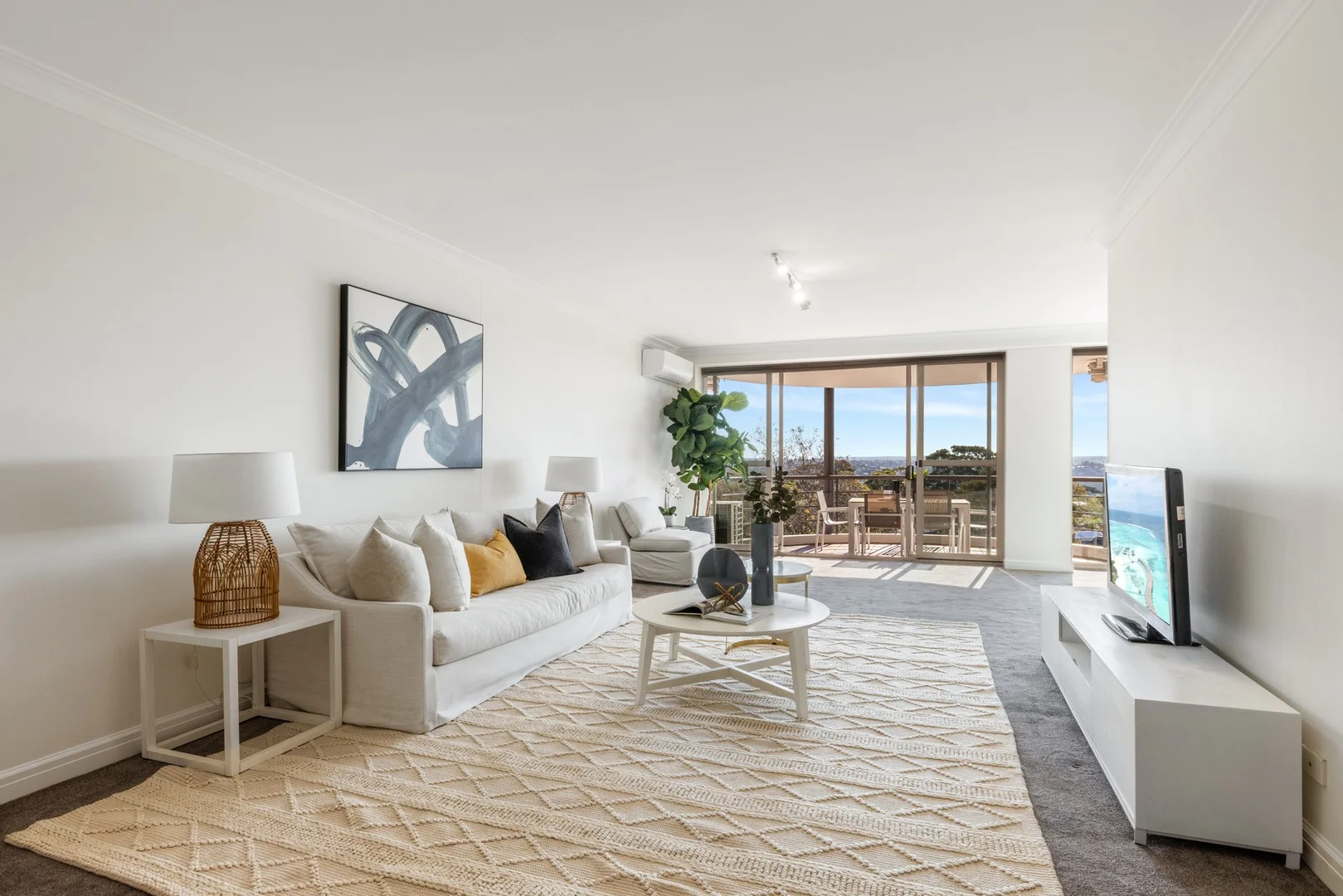 2/8 Heydon Street (1/12)