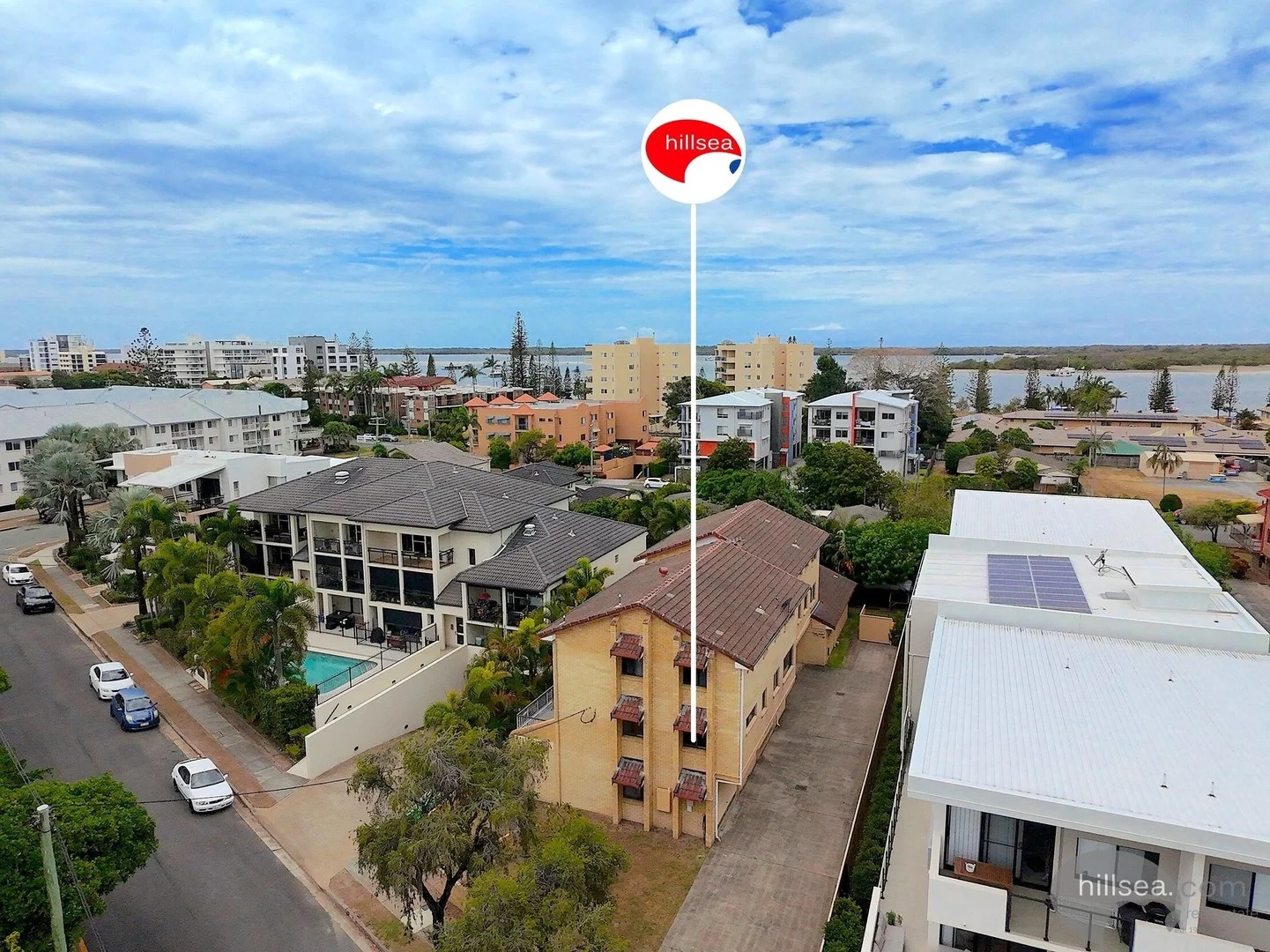 2/8 Oleander Avenue (1/14)
