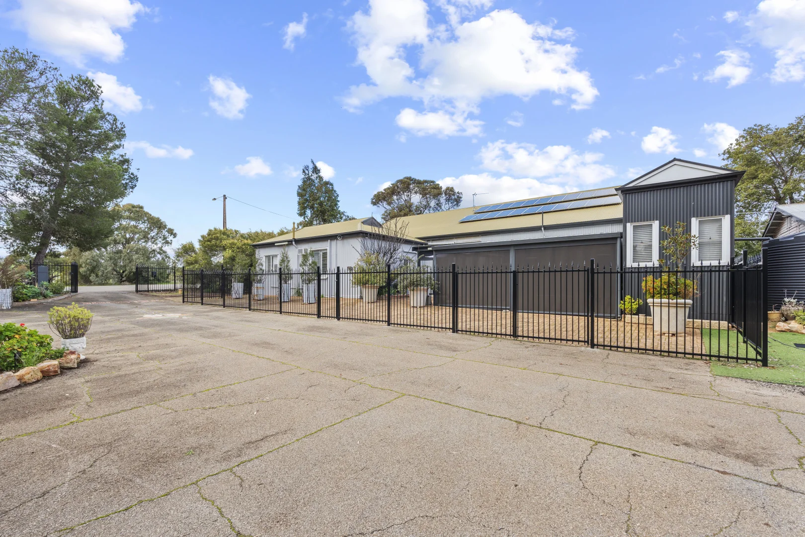 2-8 South Terrace - Image 2