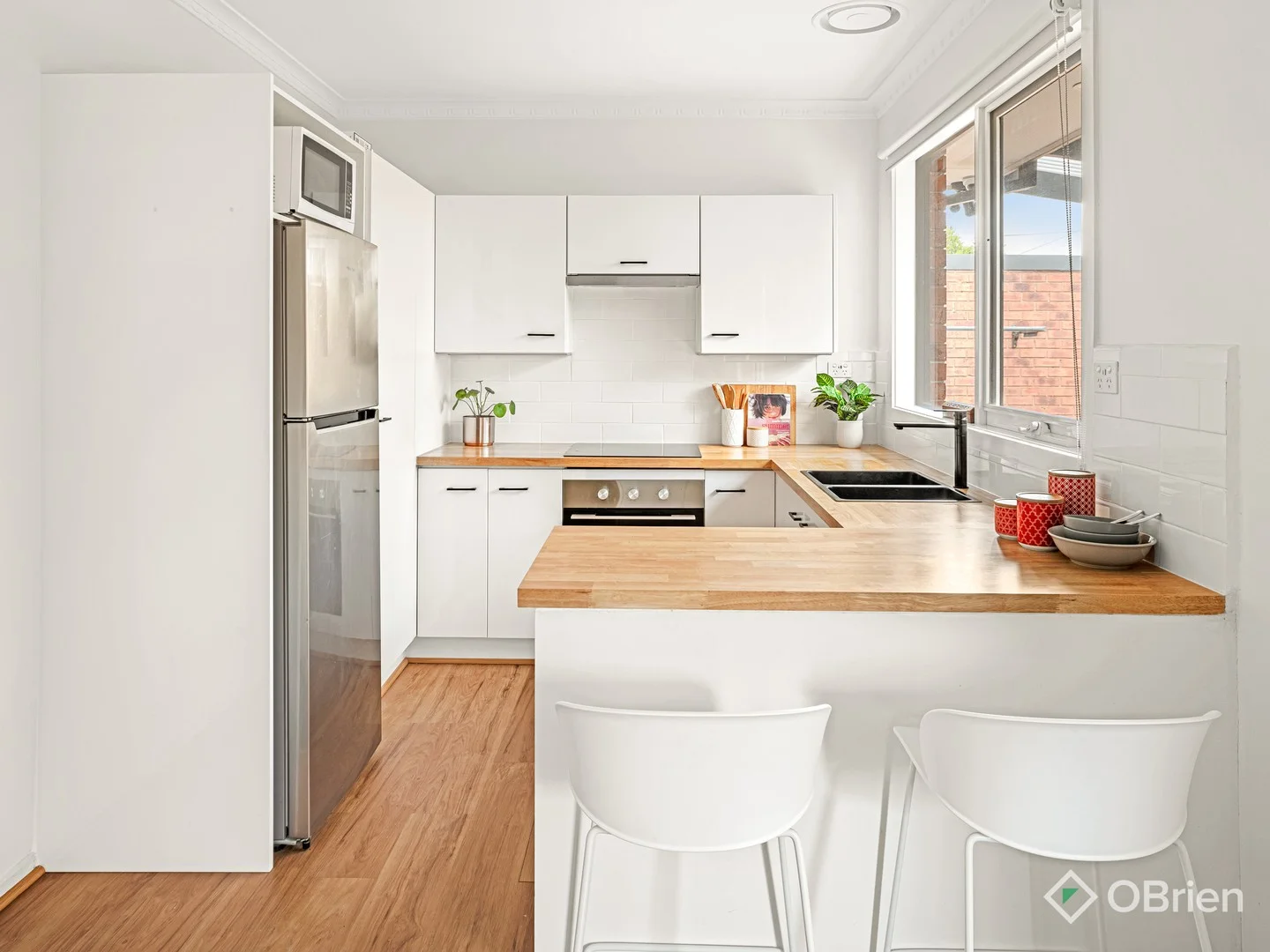 2/9 Carder Avenue (1/15)