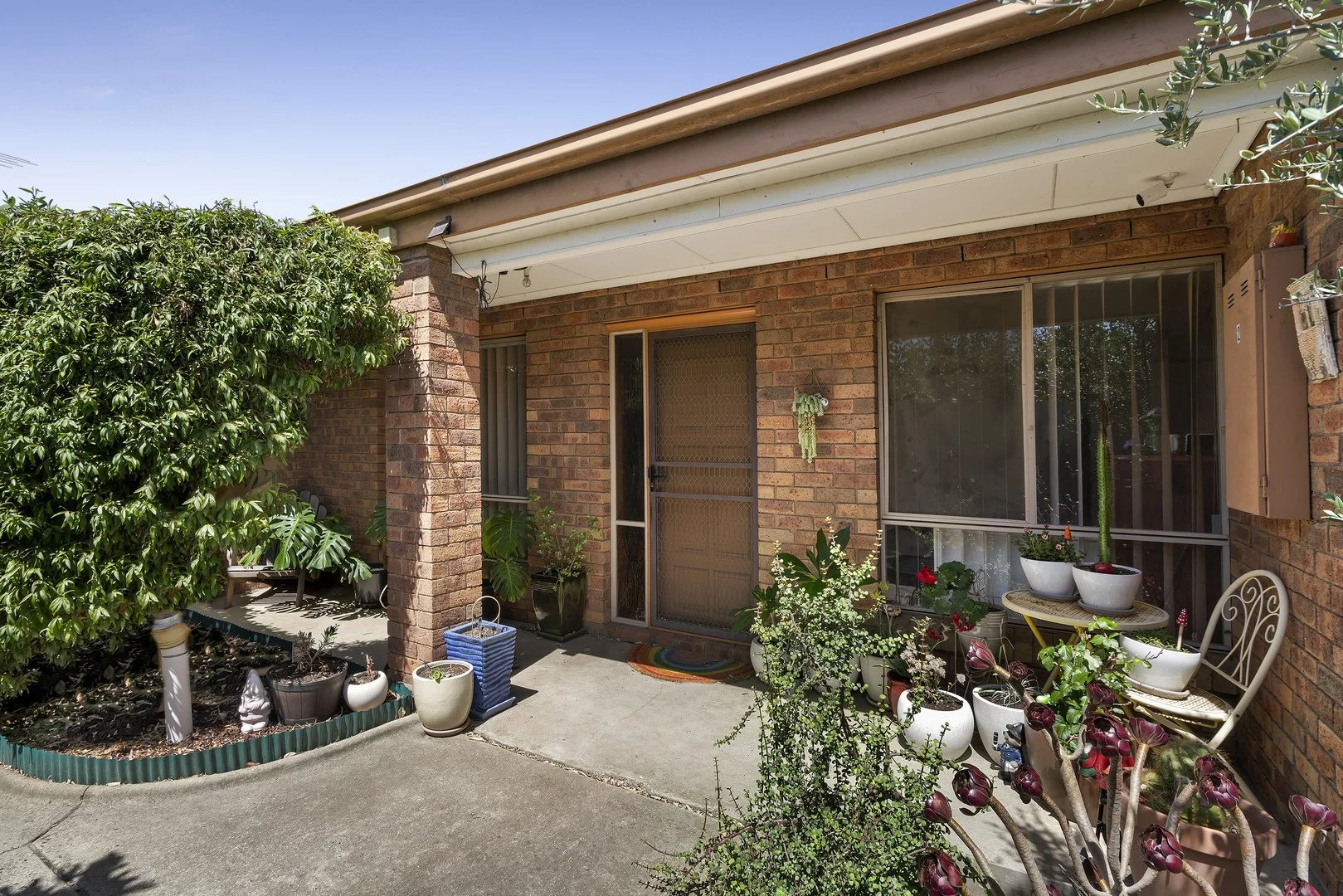 2/9 Monteith Street (1/9)