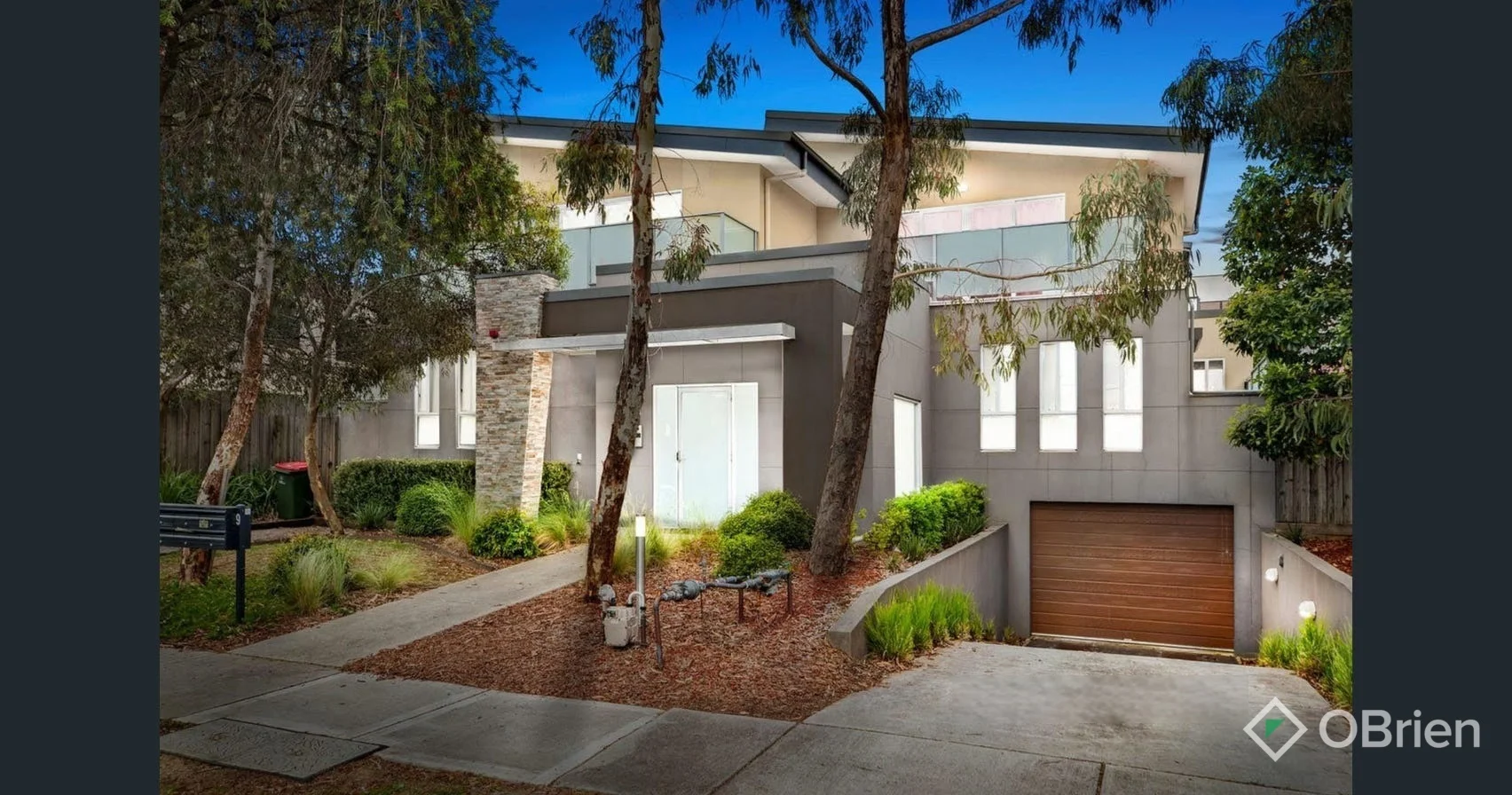 2/9 Stamford Crescent (1/9)