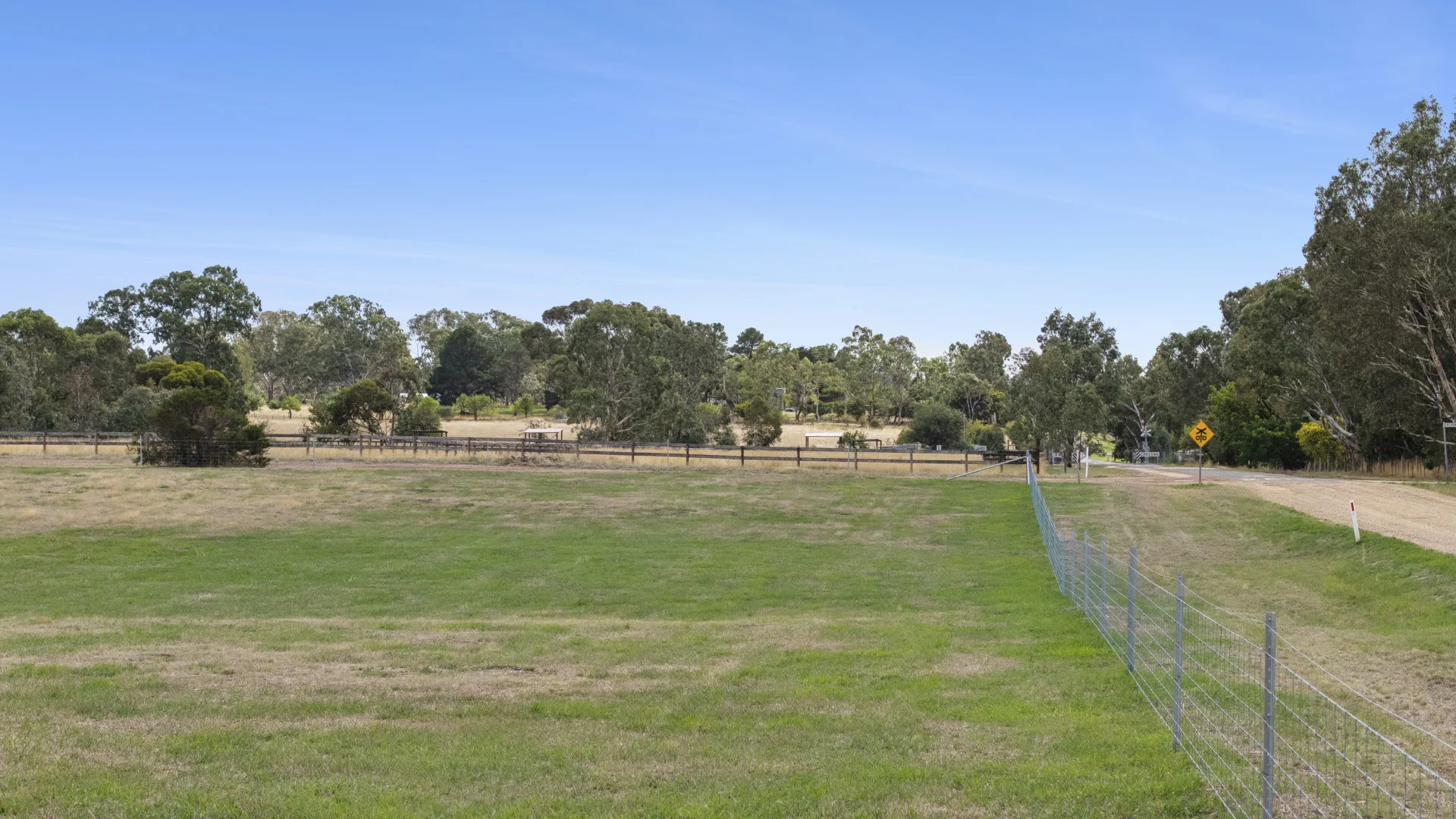 2/90 Roses Lane - Image 3