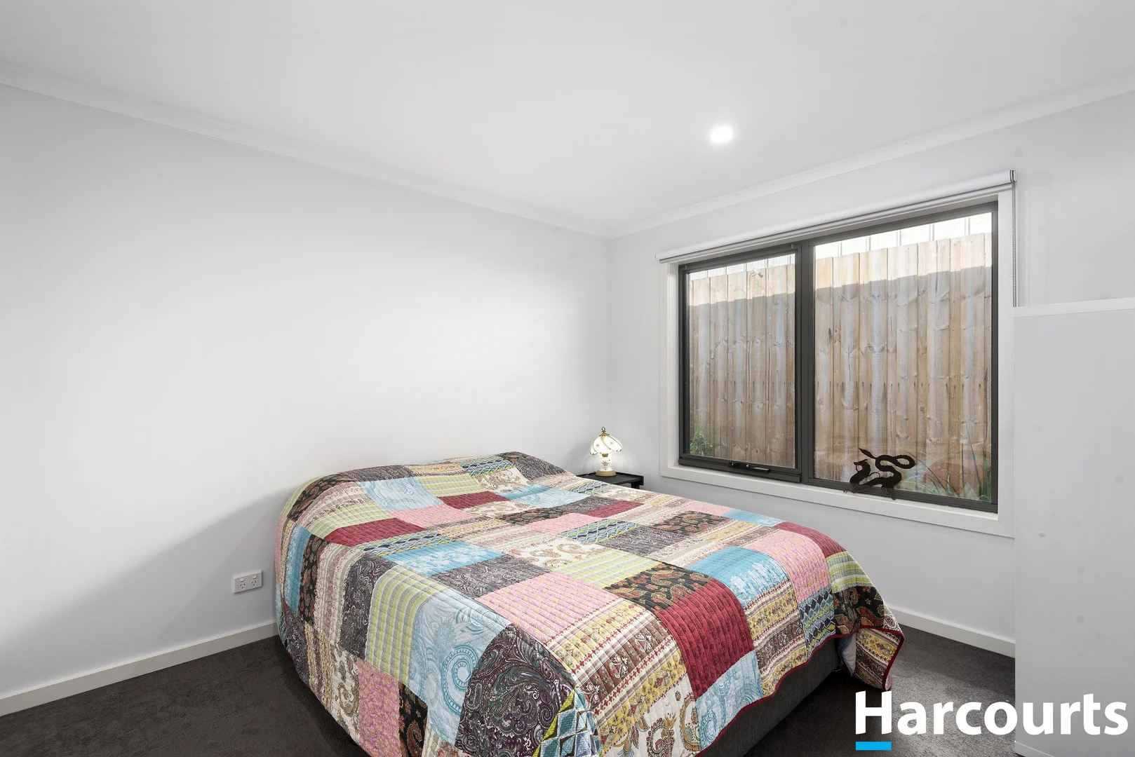 2/98 Beacon Point Road - Image 4