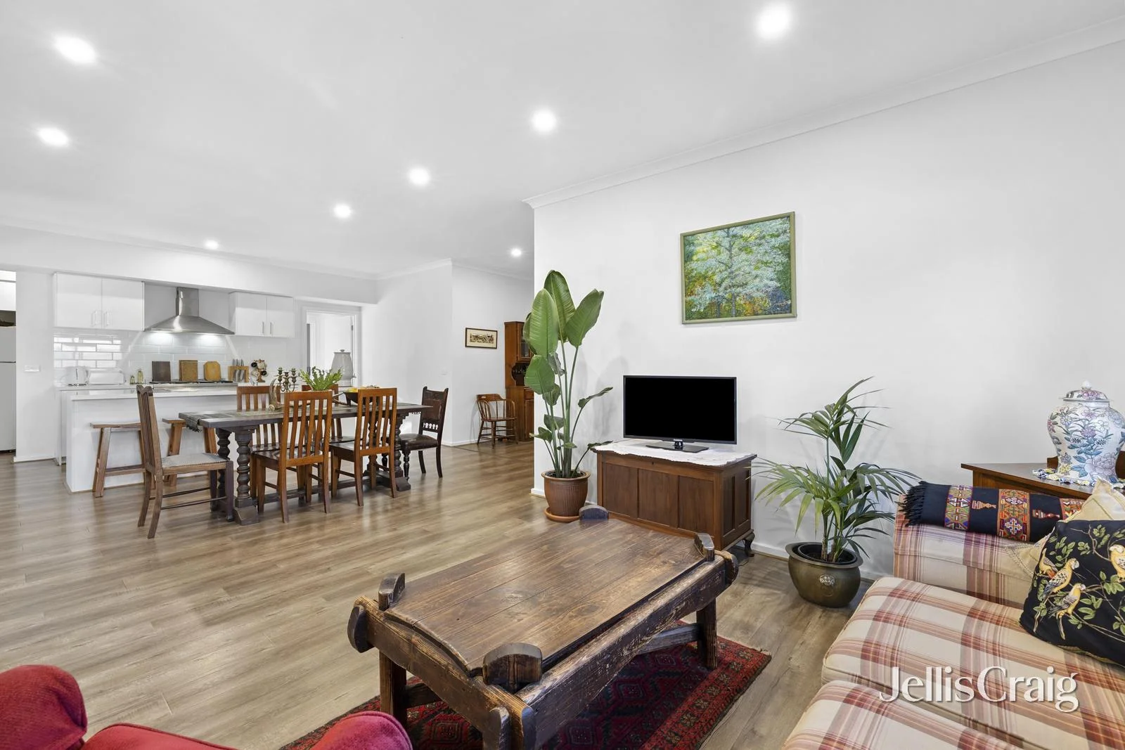 2 Armstrong Court - Image 5