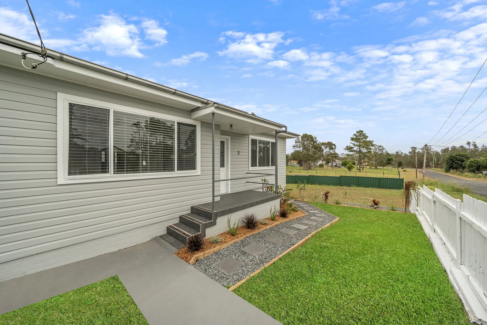 2 Becke Street (1/17)