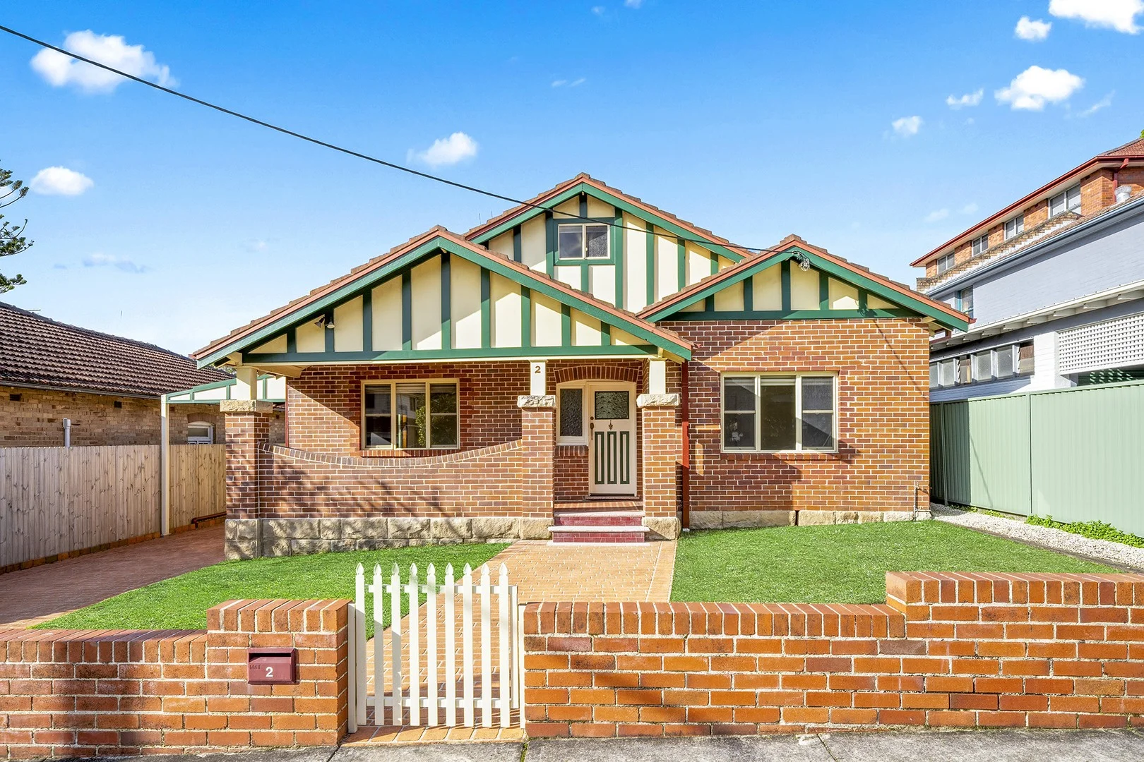 2 Blakesley Street (1/15)