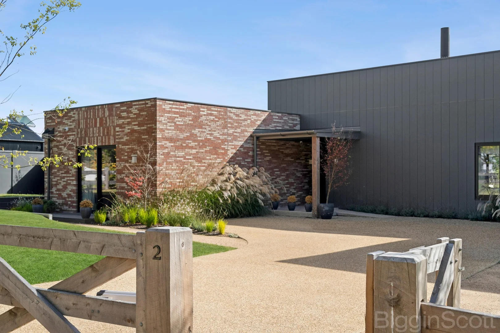 2 Cedar Lane (1/30)