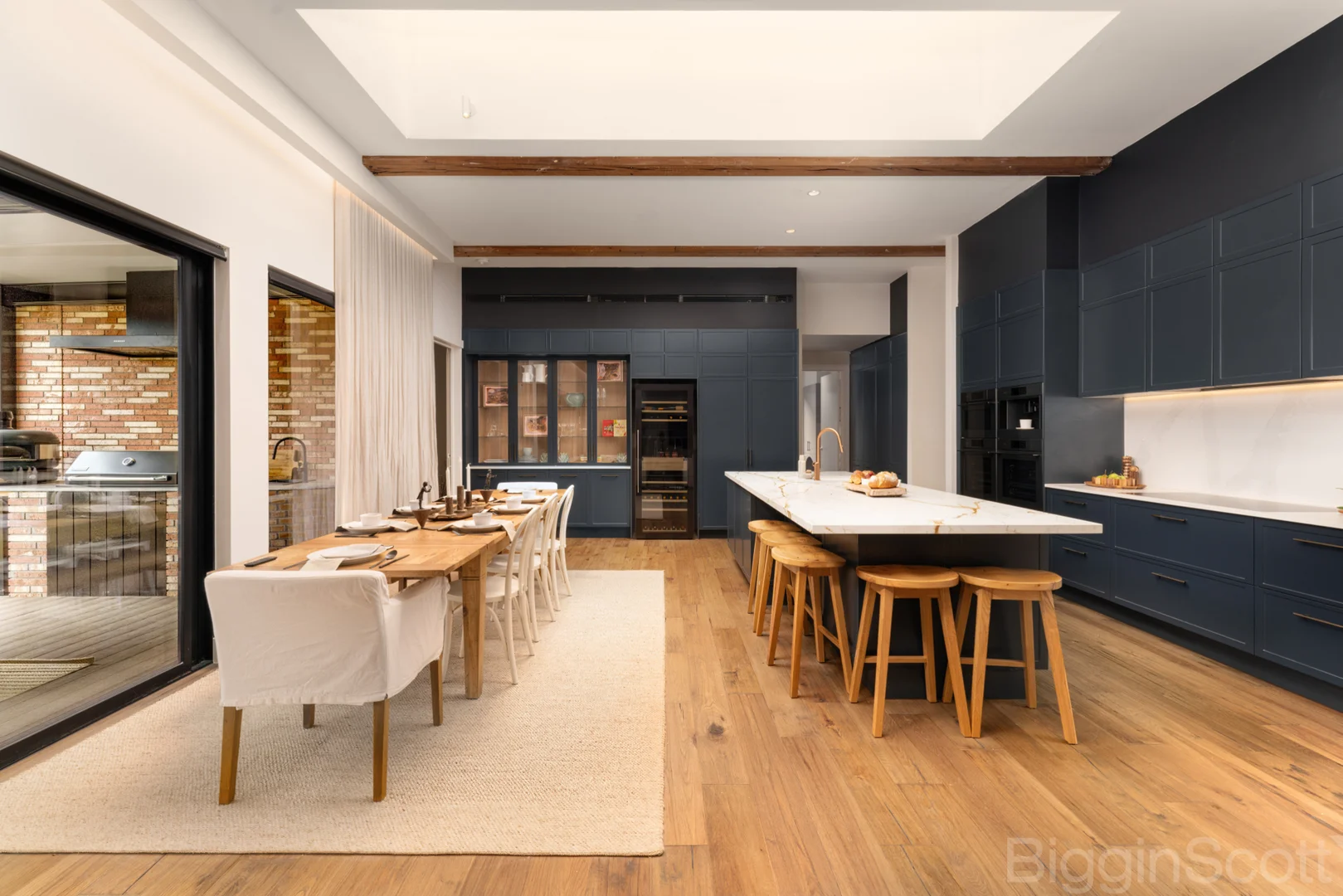 2 Cedar Lane - Image 4