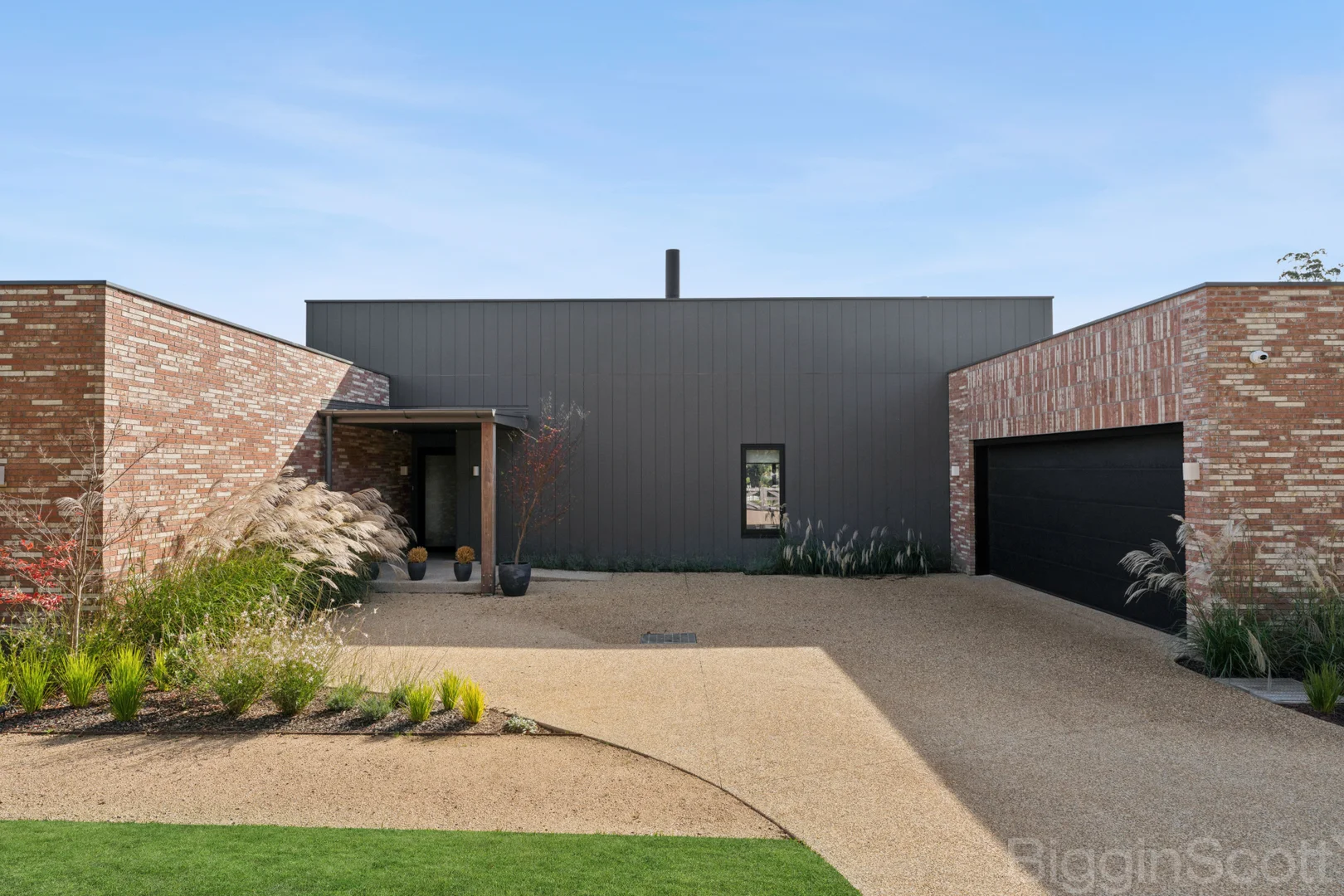 2 Cedar Lane - Image 2